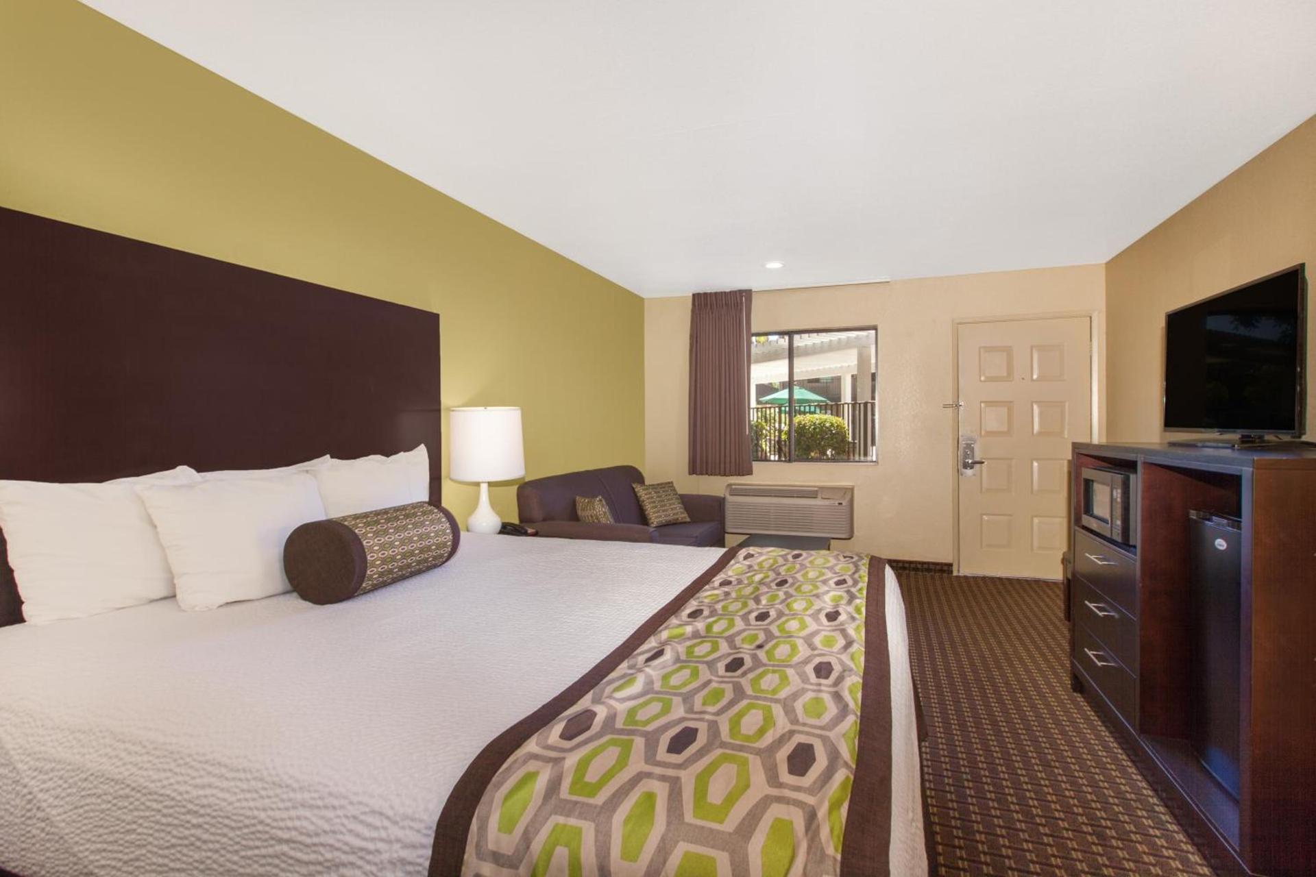 Days Inn by Wyndham San Jose Airport photo 19