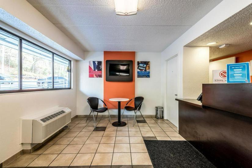 Motel 6-Birmingham, AL photo 40