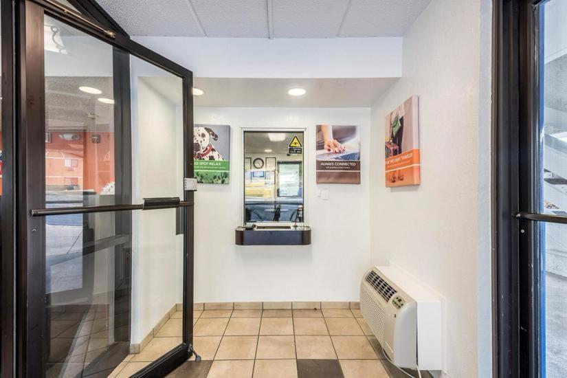 Motel 6-Birmingham, AL photo 41