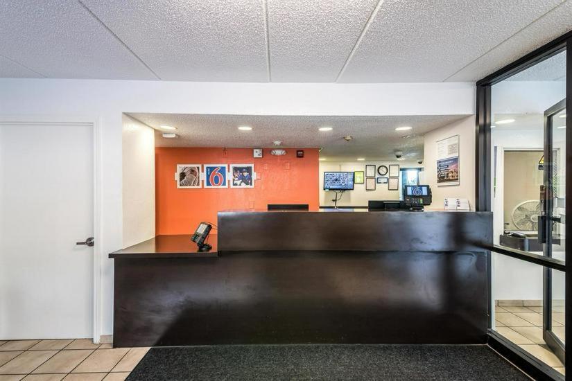 Motel 6-Birmingham, AL photo 43