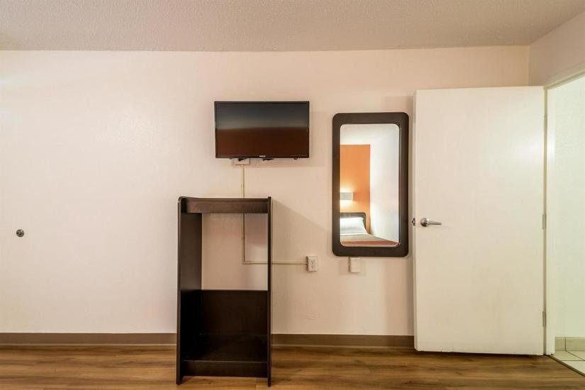 Motel 6-Birmingham, AL photo 32