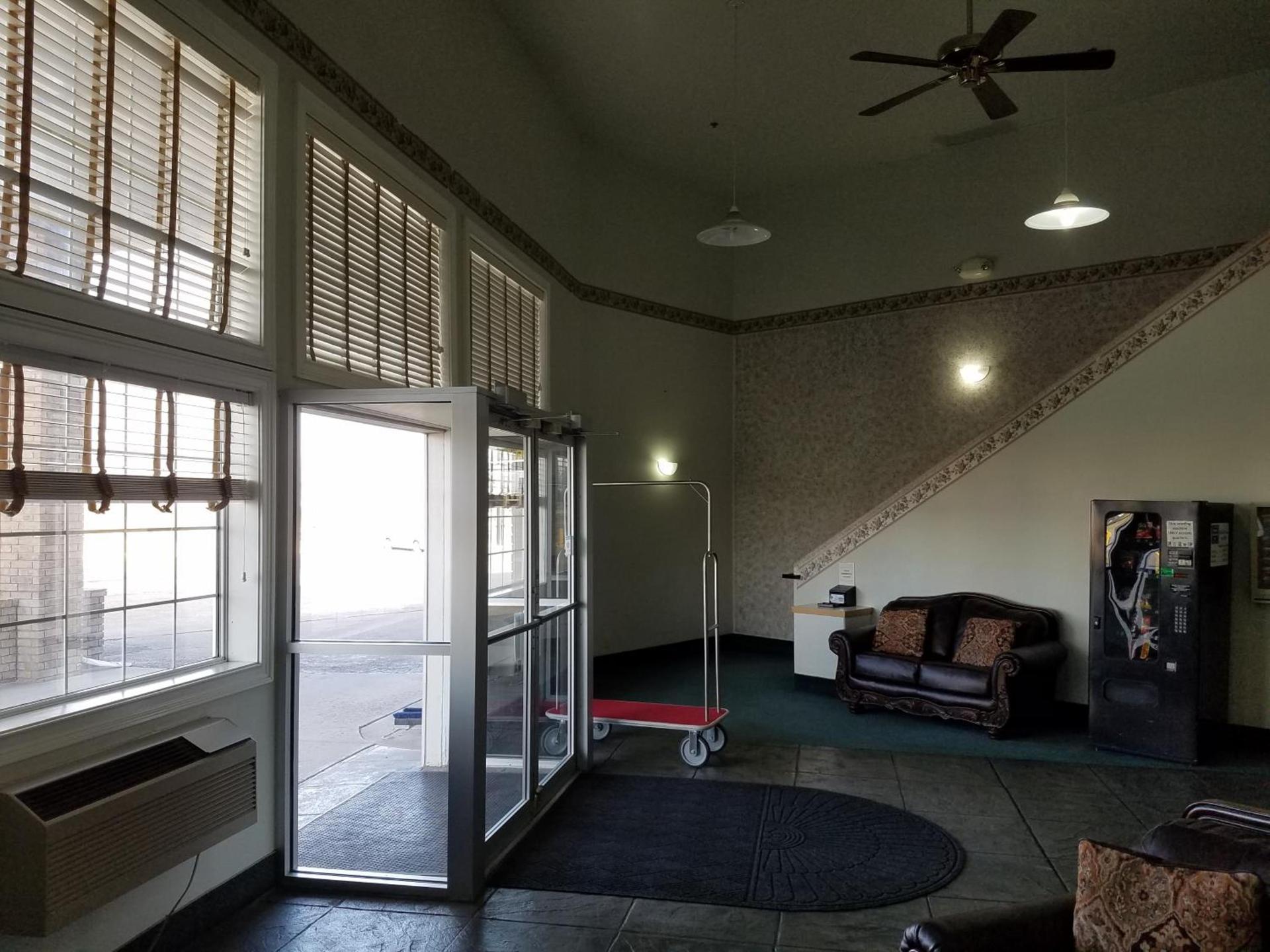 Simple Rewards Inn photo 15