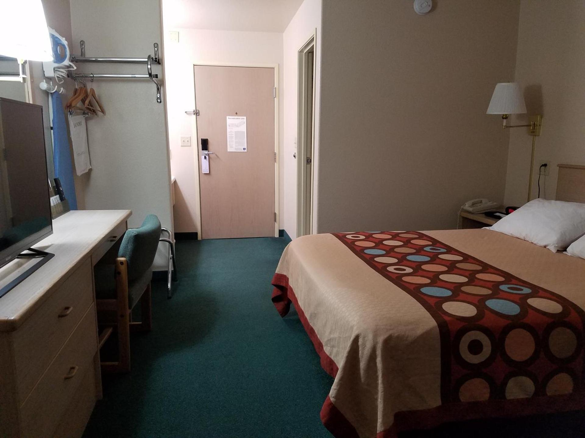 Simple Rewards Inn photo 13