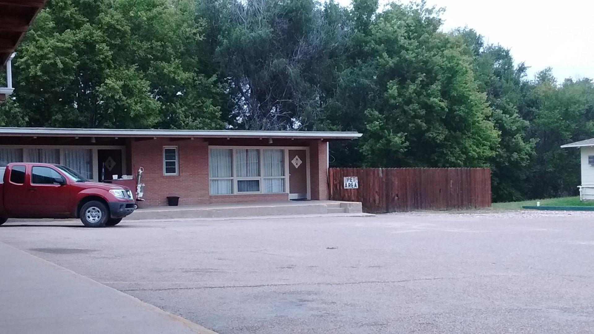 Cedar Inn photo 3