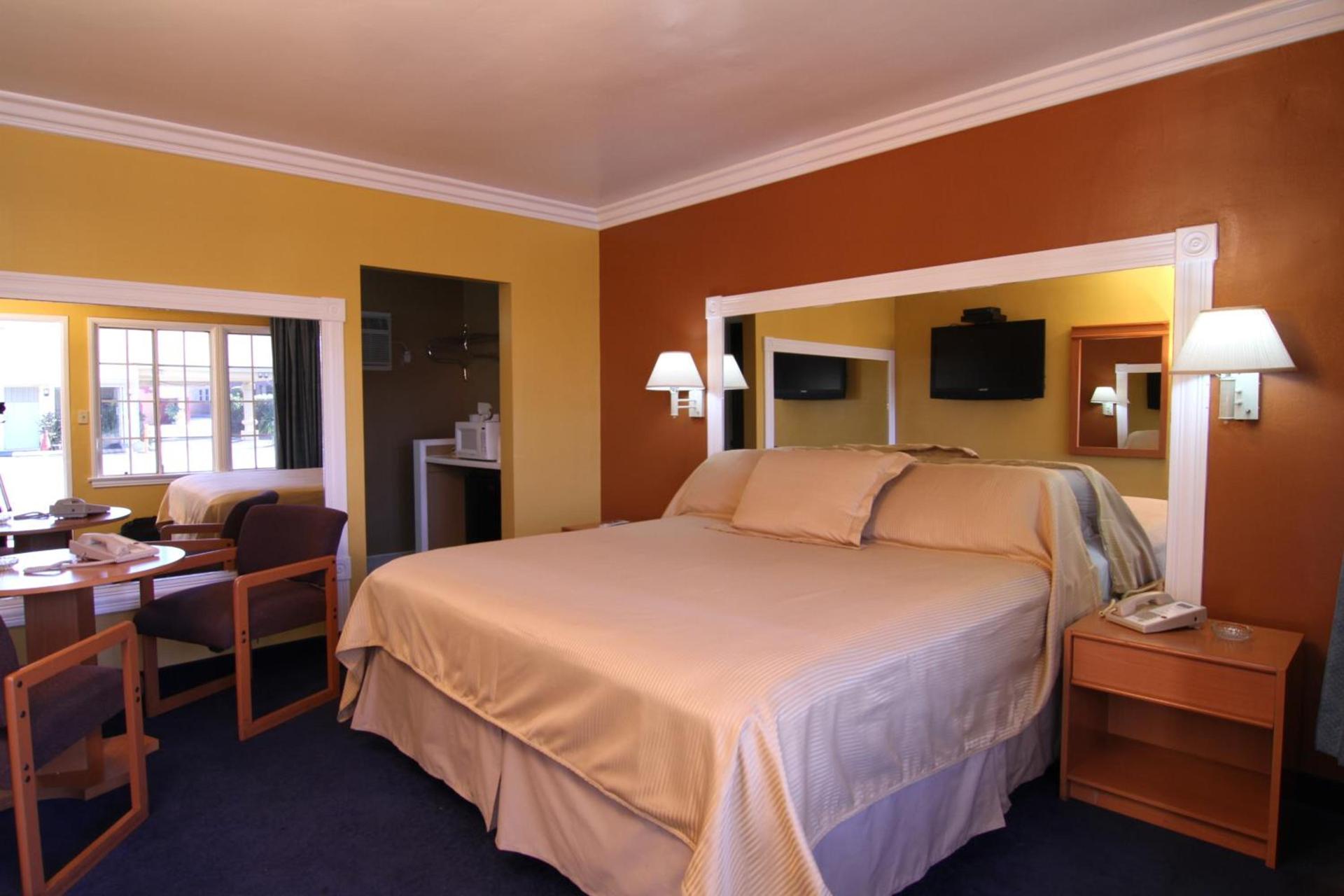 Friendship Motor Inn photo 12