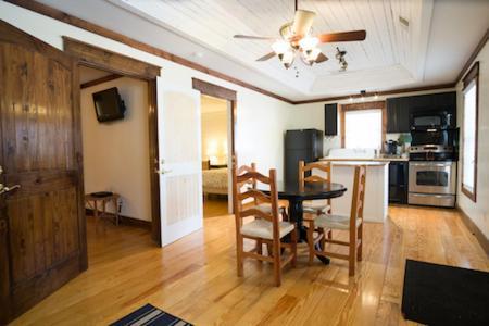 Swamp Rabbit Inn Travelers Rest photo 3
