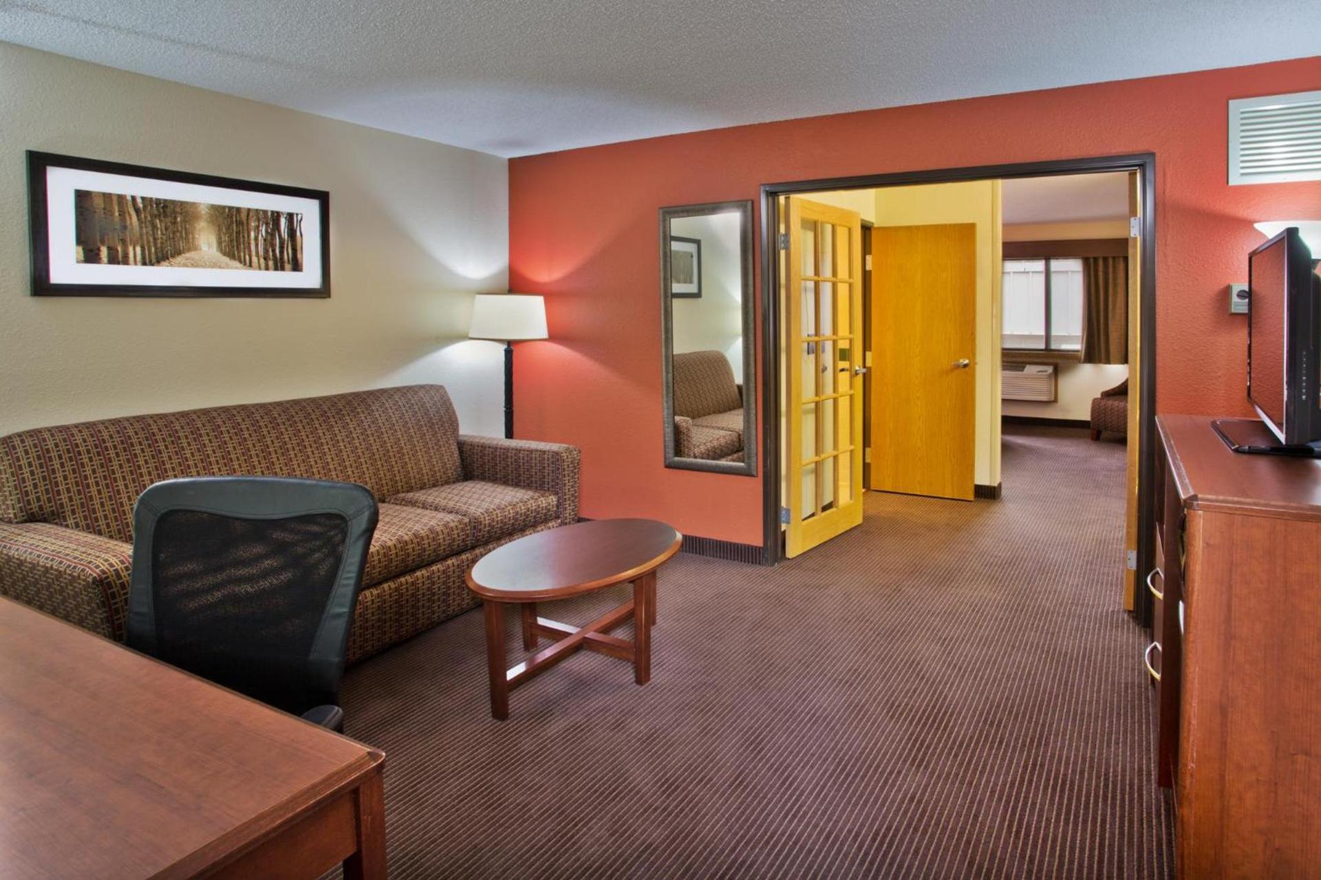 AmericInn by Wyndham Grand Forks photo 72