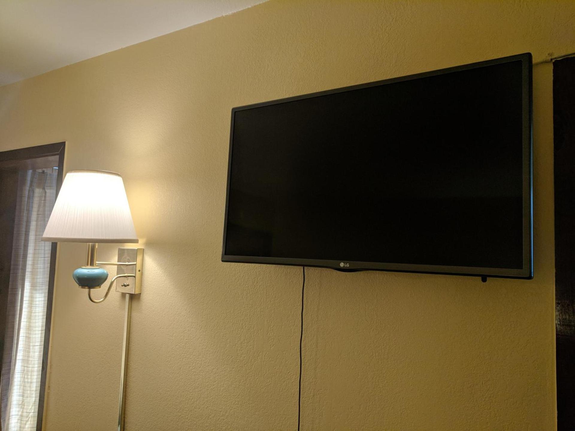 Lakeview Motel photo 25