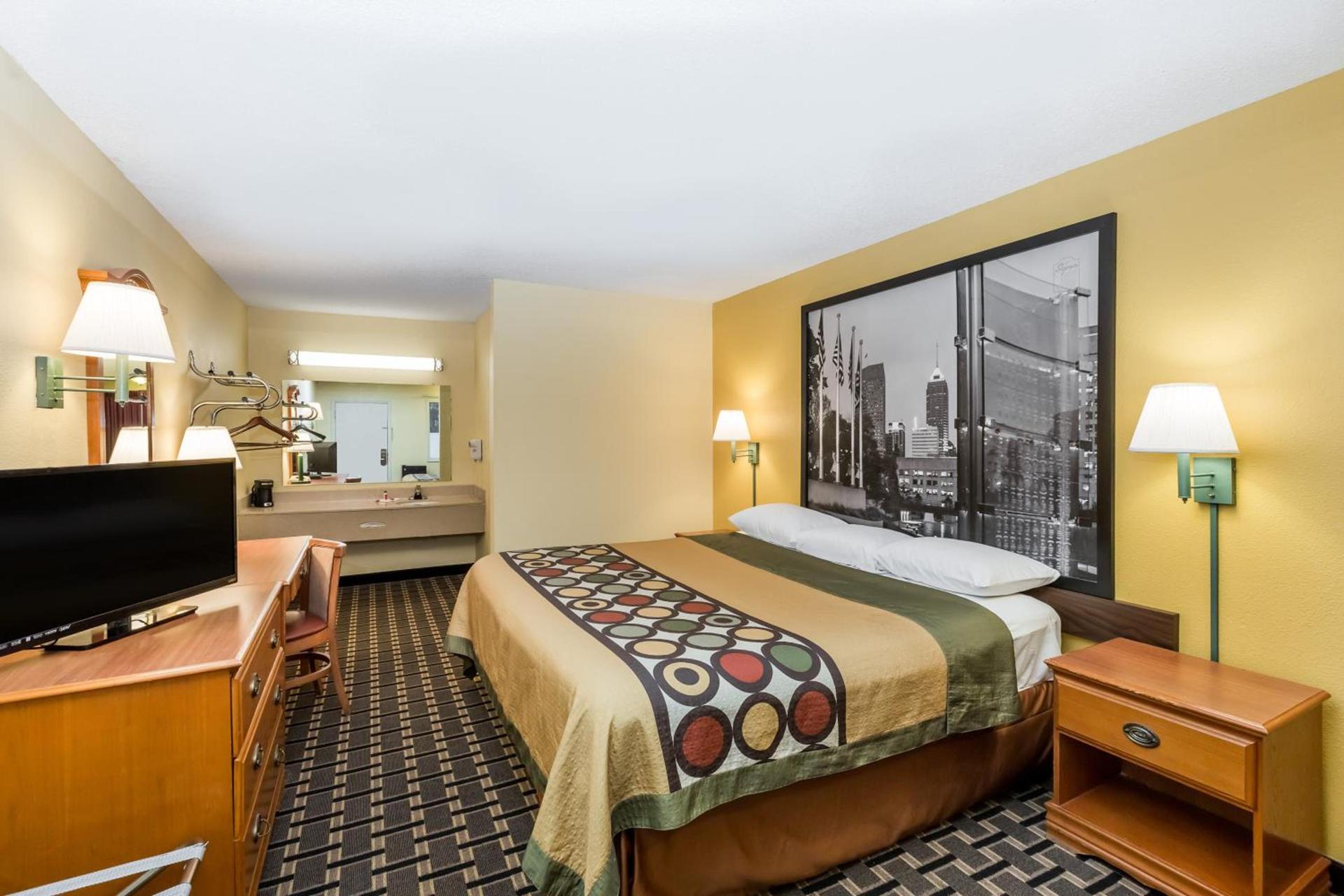 Super 8 by Wyndham Indianapolis-Southport Rd photo 18