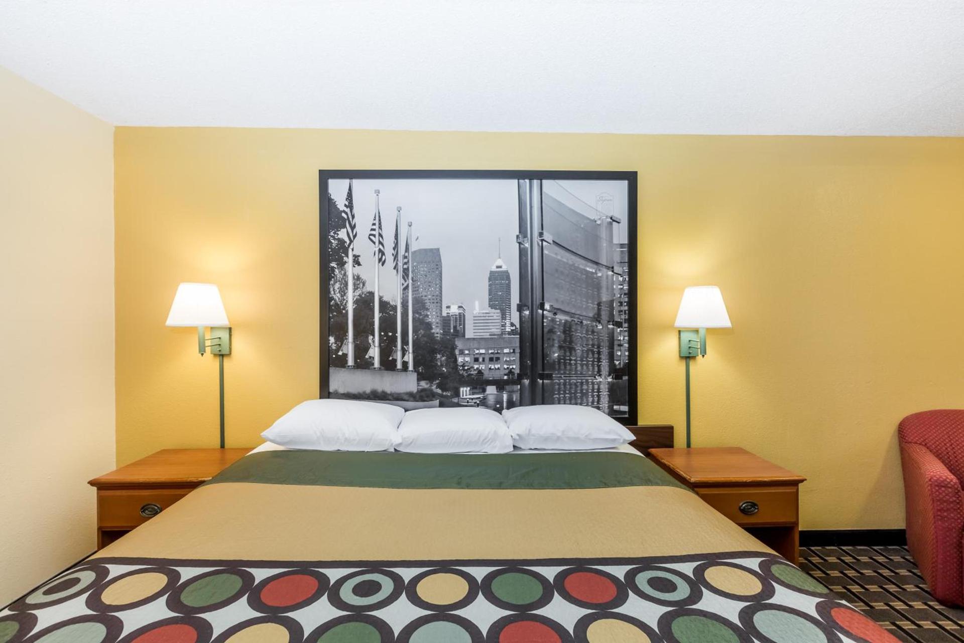 Super 8 by Wyndham Indianapolis-Southport Rd photo 17