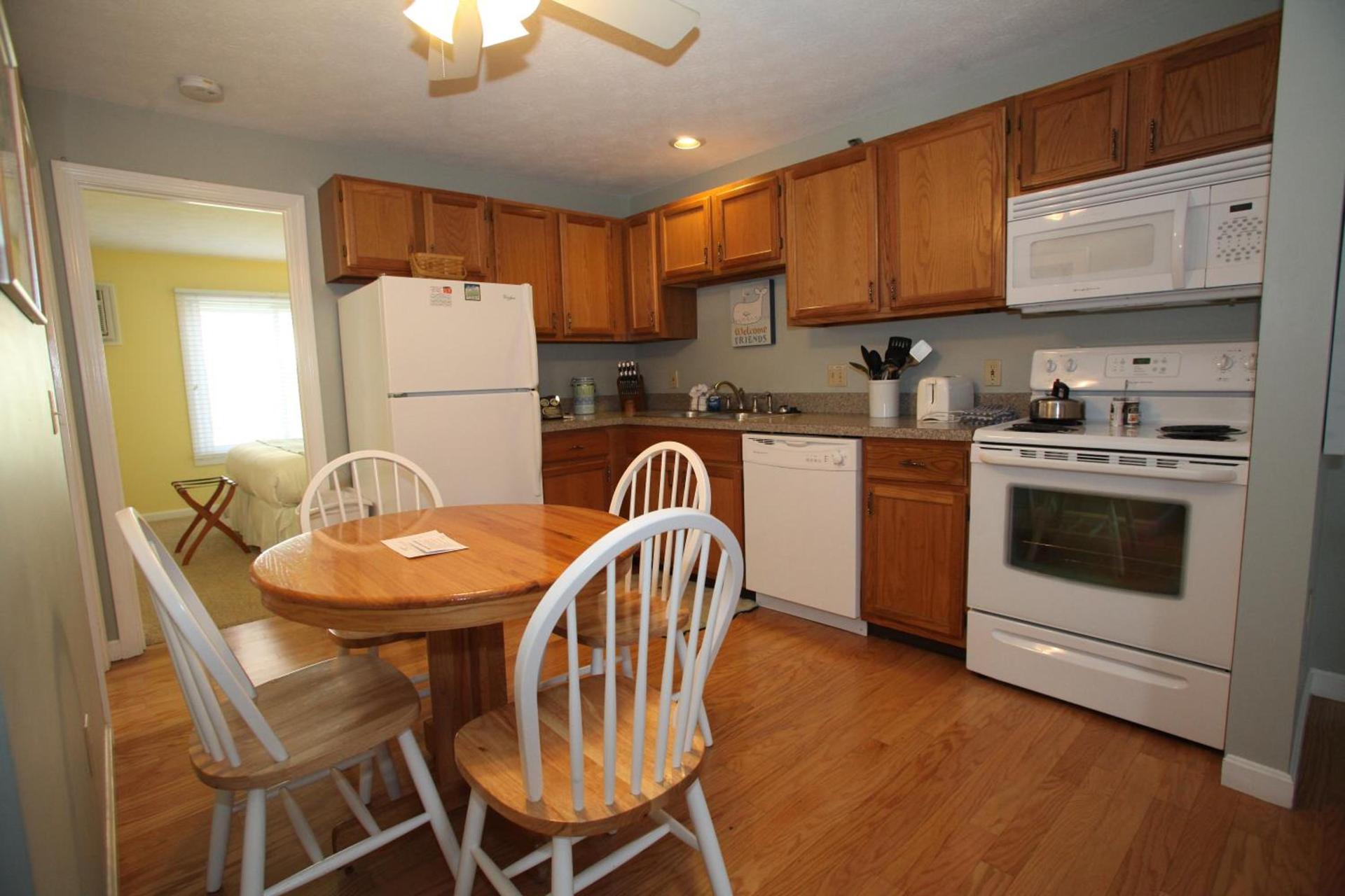 Elmwood Resort Hotel photo 4