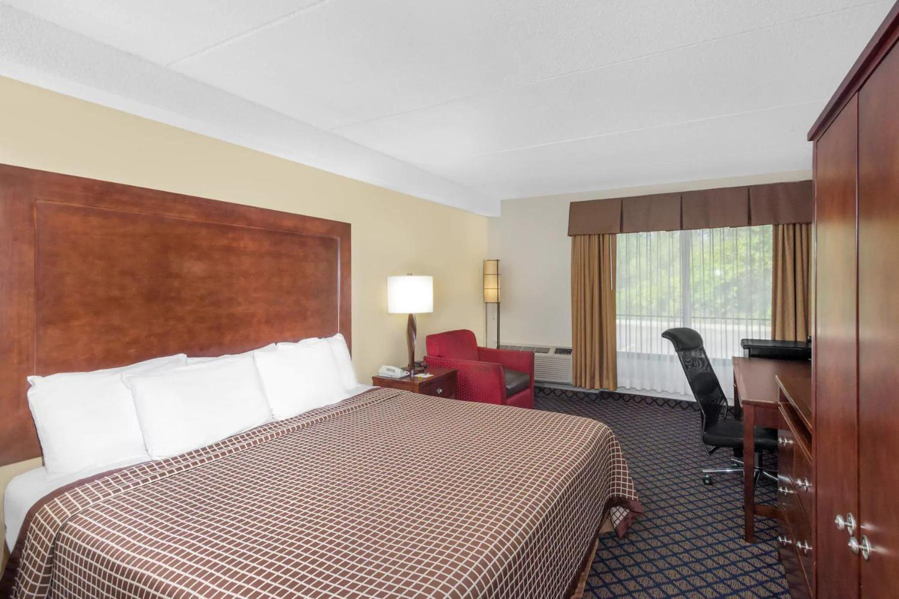 Days Inn by Wyndham Geneva/Finger Lakes photo 20