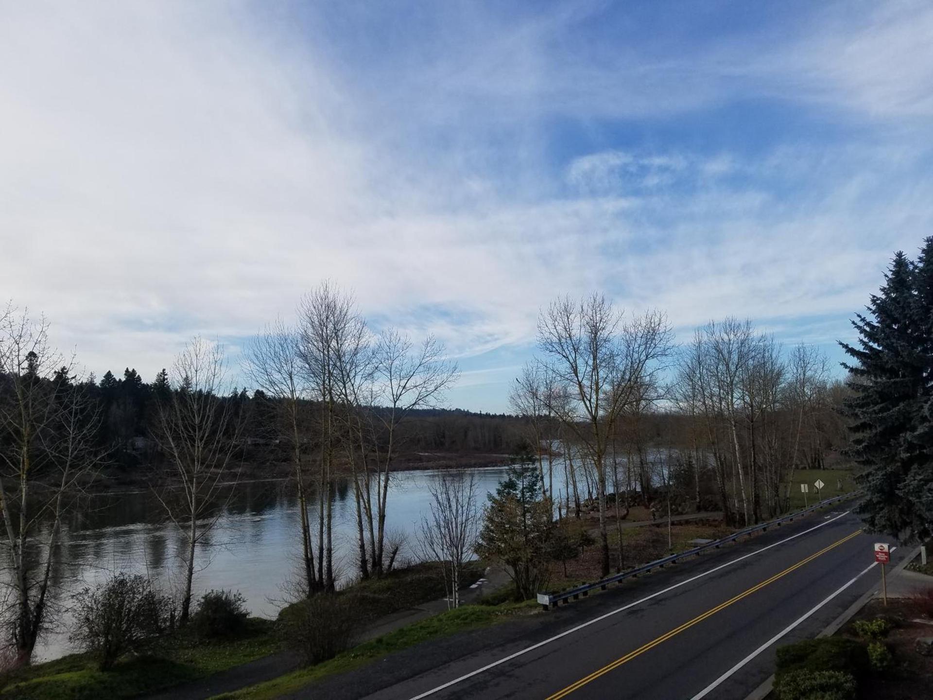 Best Western Plus Rivershore Hotel photo 53
