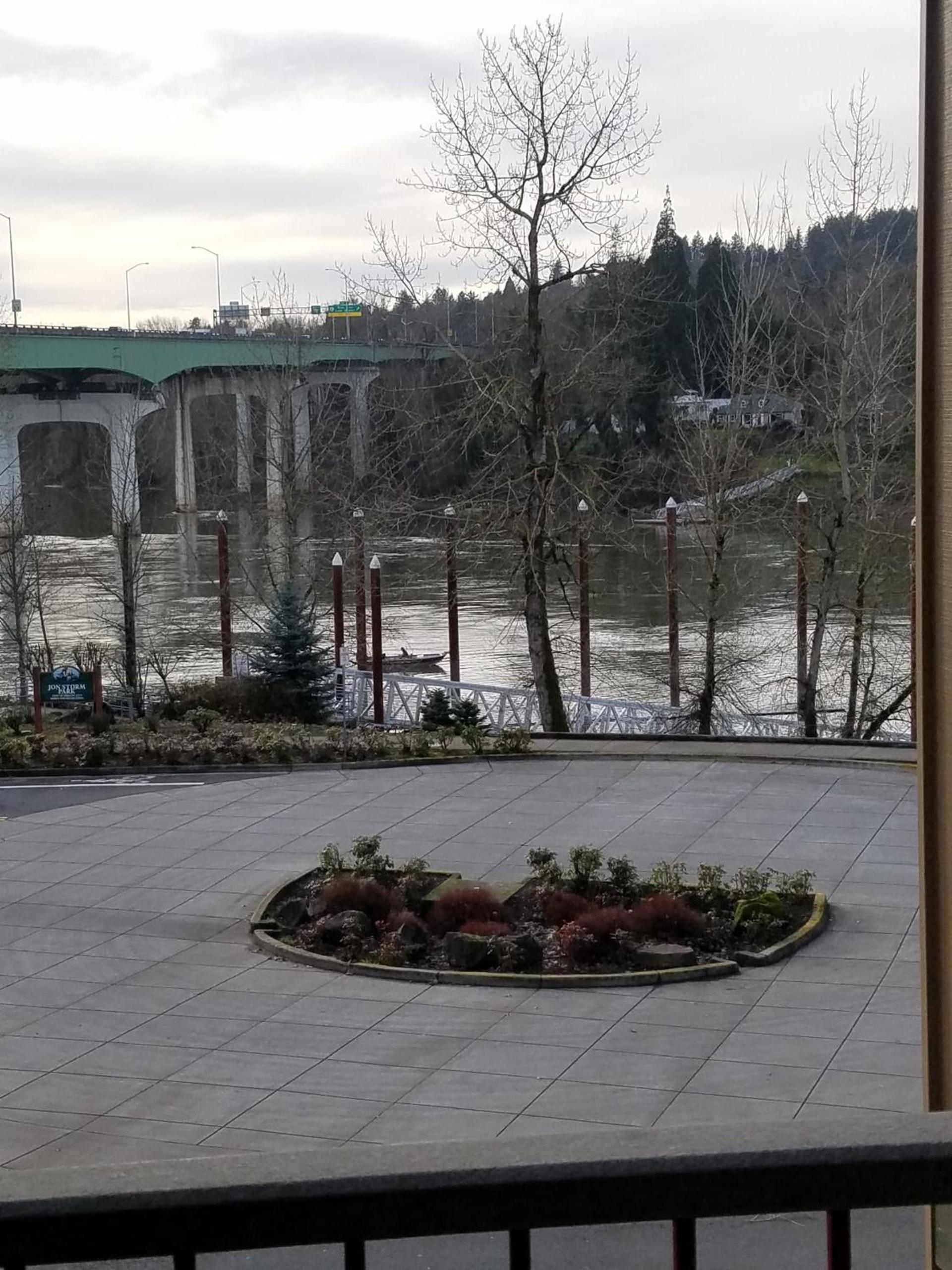 Best Western Plus Rivershore Hotel photo 51