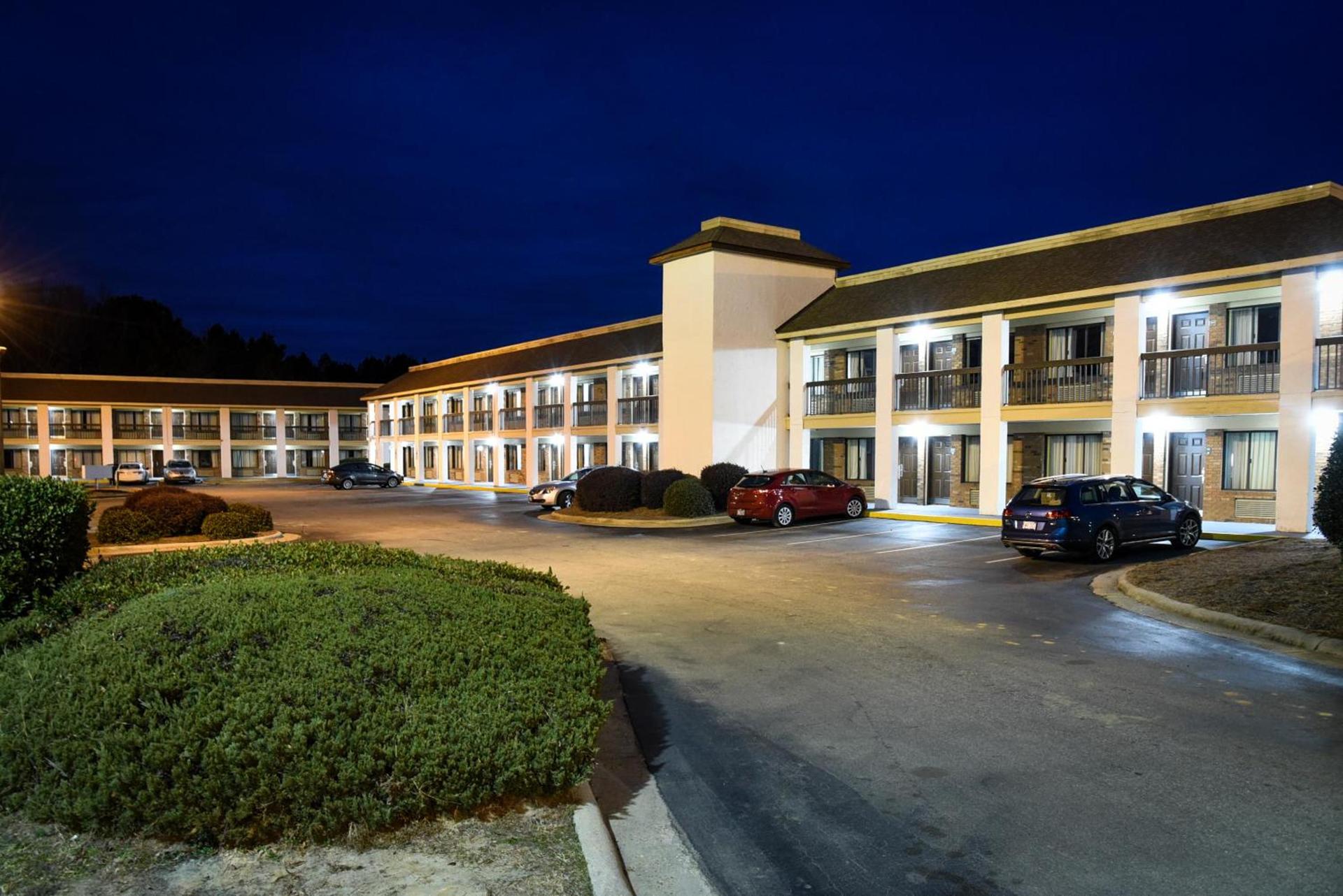 Quality Inn & Suites Fayetteville I-95 photo 41