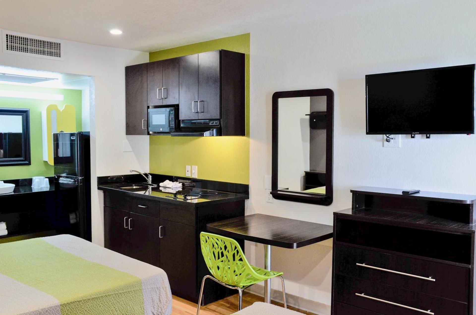 Studio 6-Buttonwillow, CA photo 38