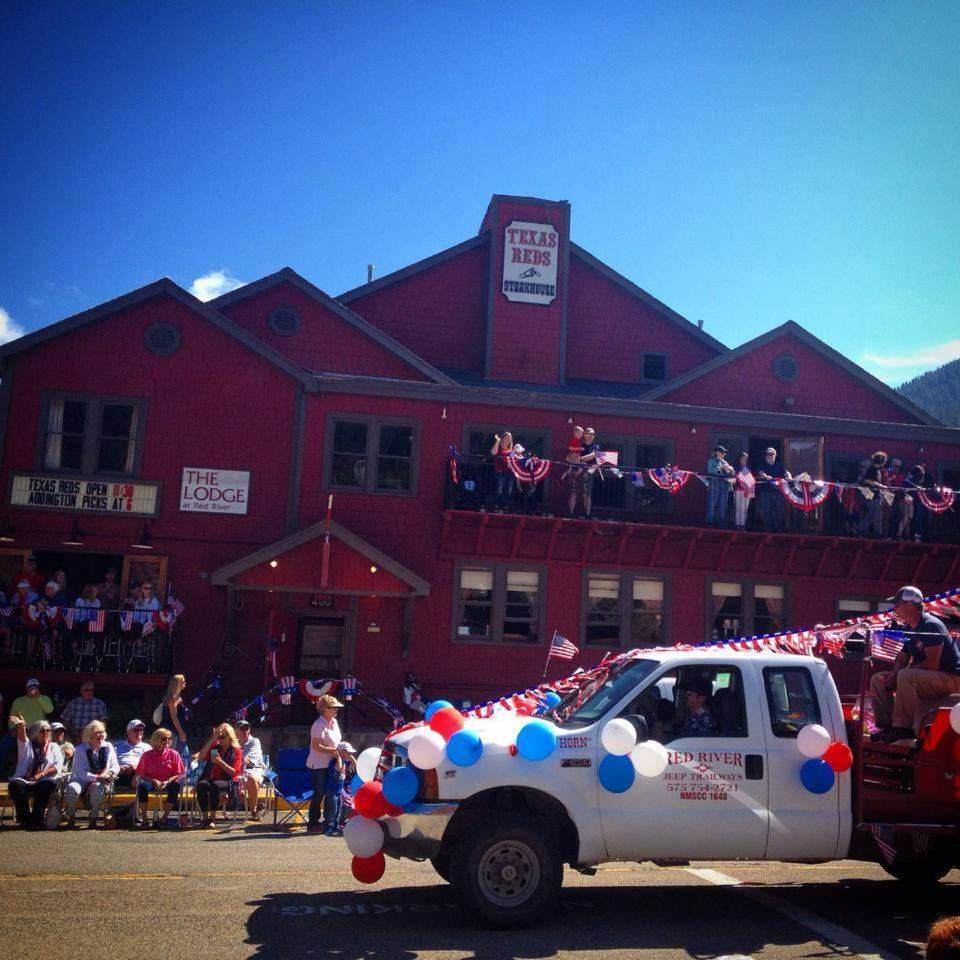 The Lodge at Red River photo 21