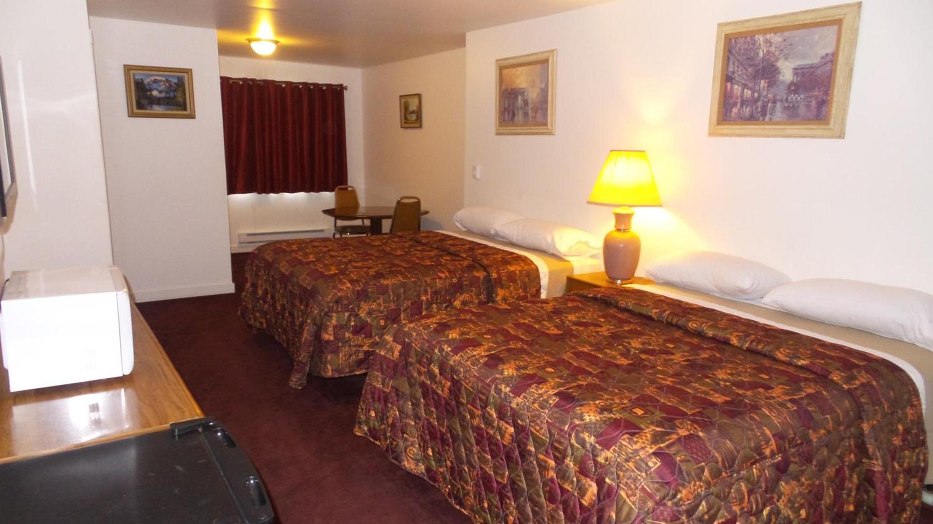 Golden Lion Motel photo 13