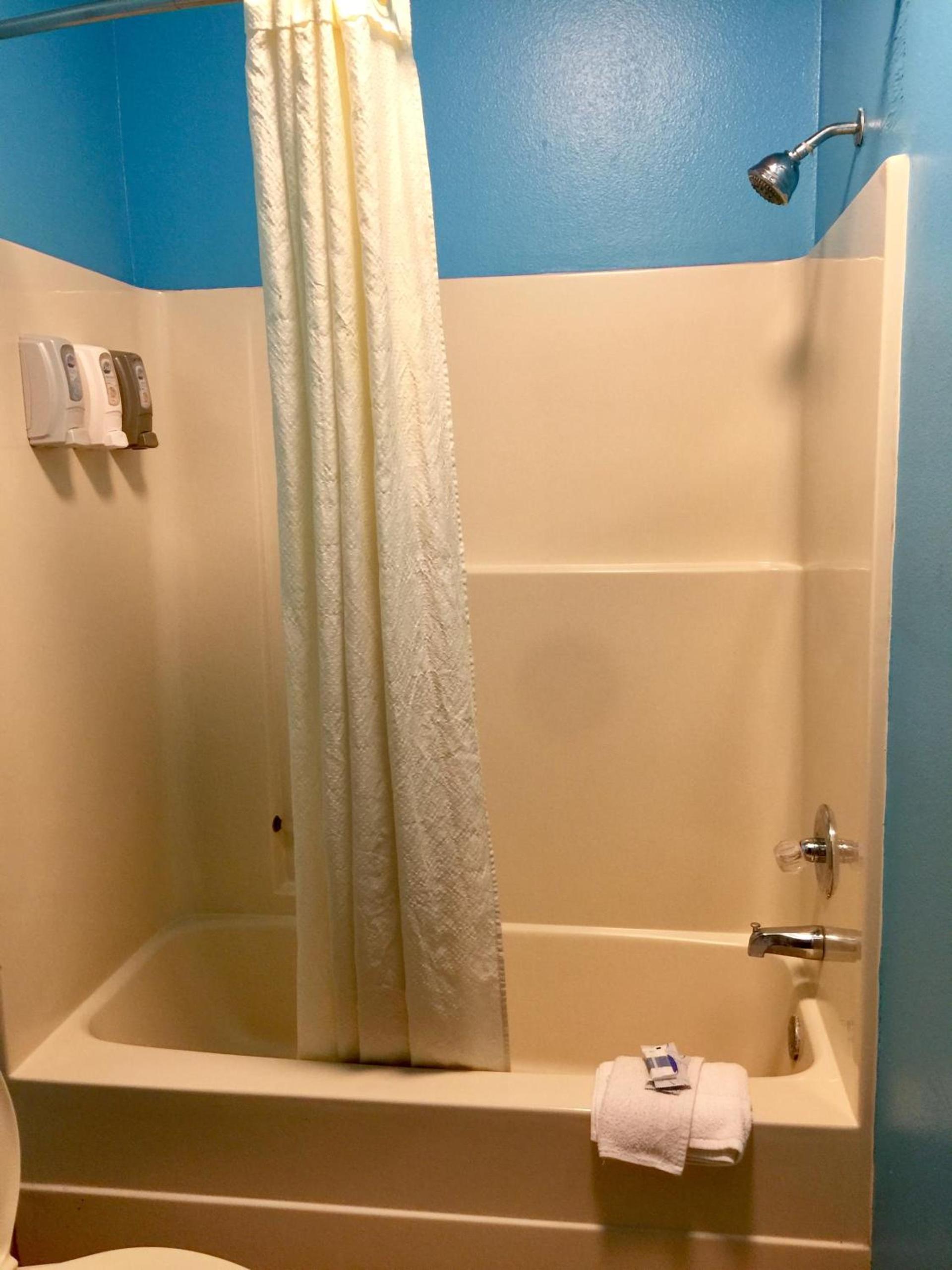 Texas Inn and Suites City Center at University Dr. photo 50