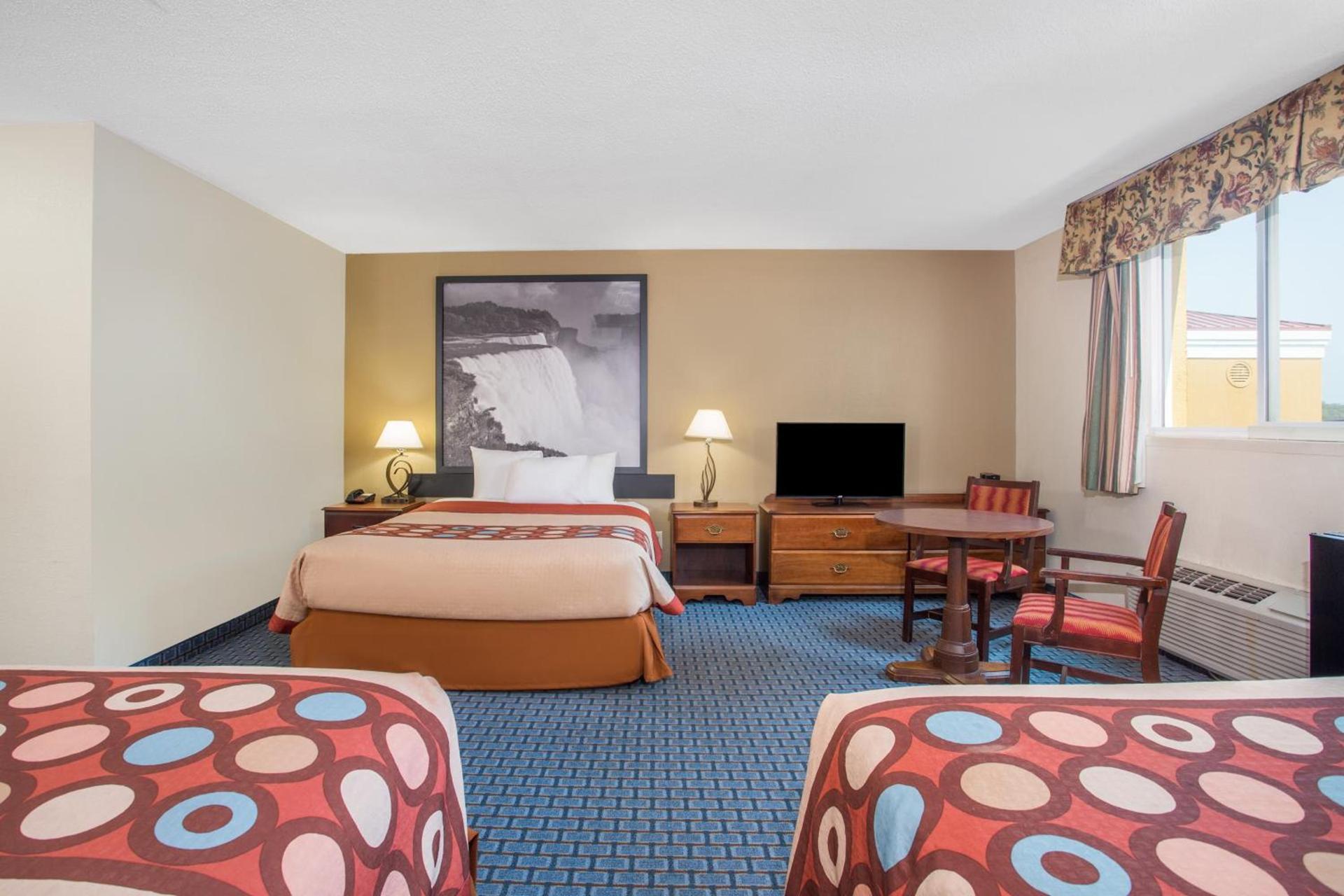 FairBridge Inn Express Buffalo Airport Williamsville photo 4