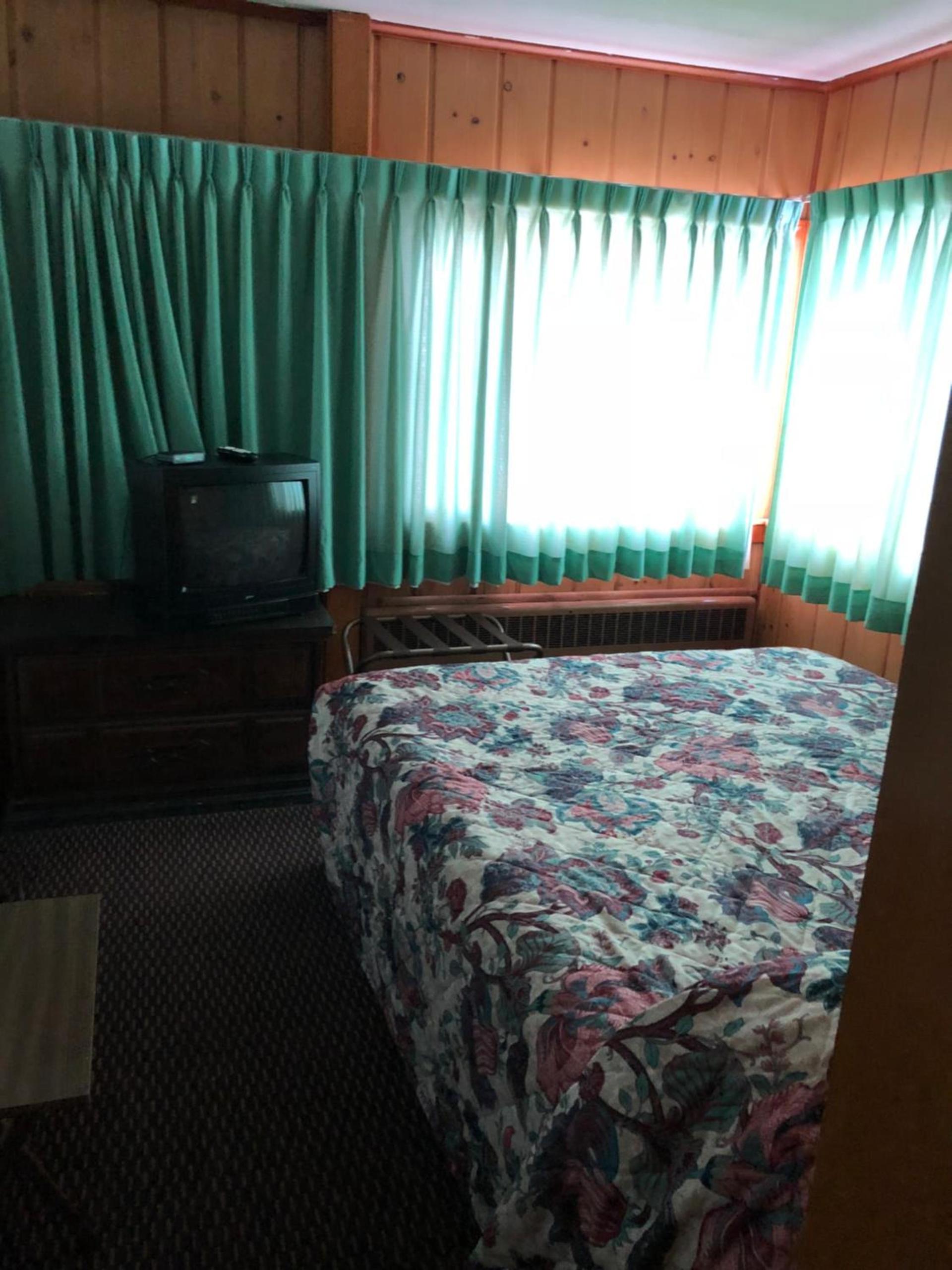 Sun N Snow Hotel photo 32