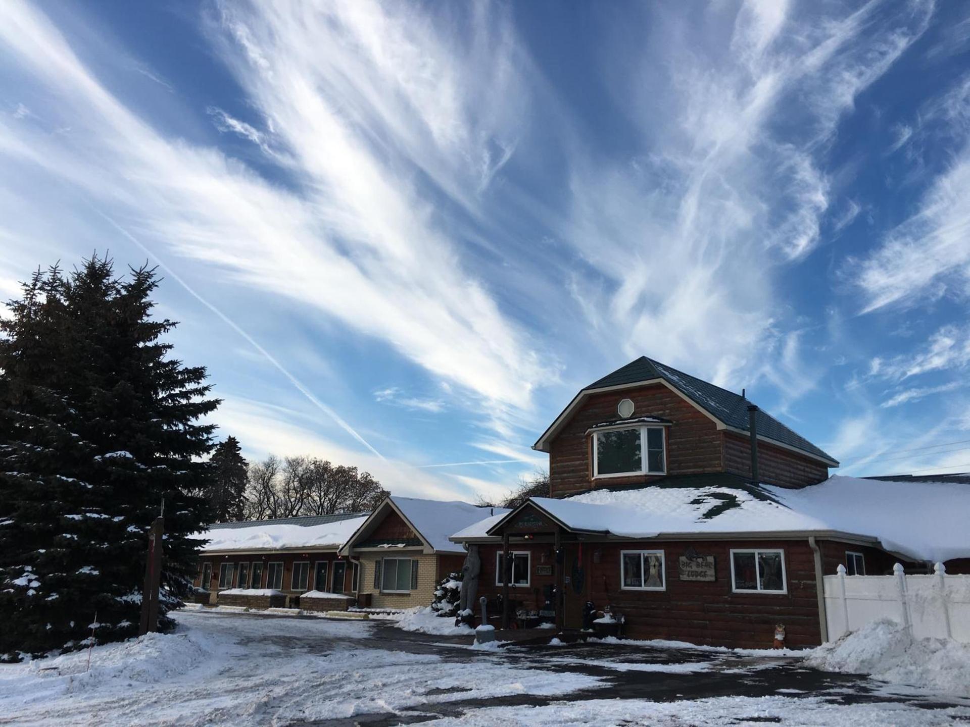 Big Bear Lodge — hotel in Alpena
