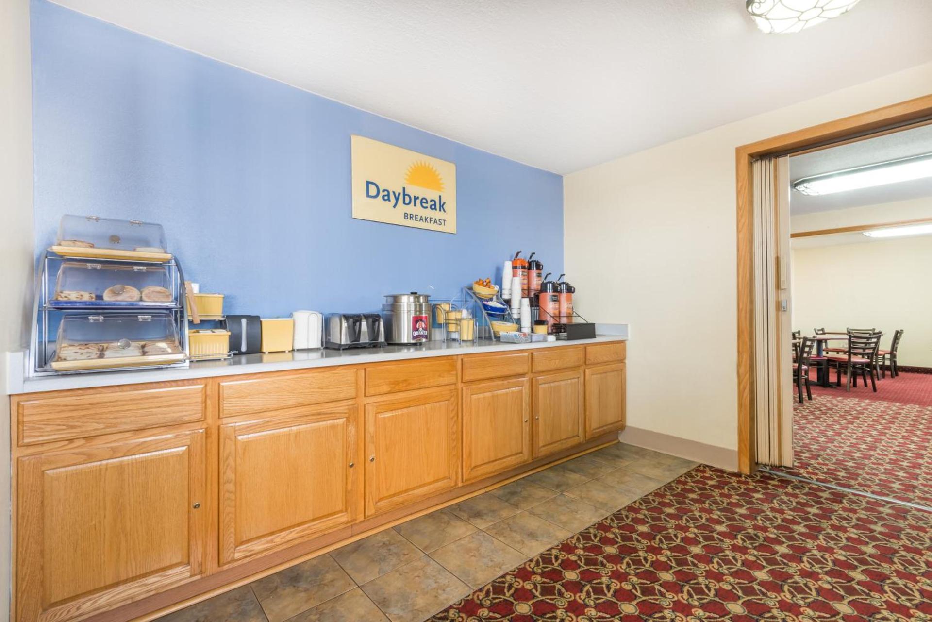 Days Inn by Wyndham Gillette photo 20