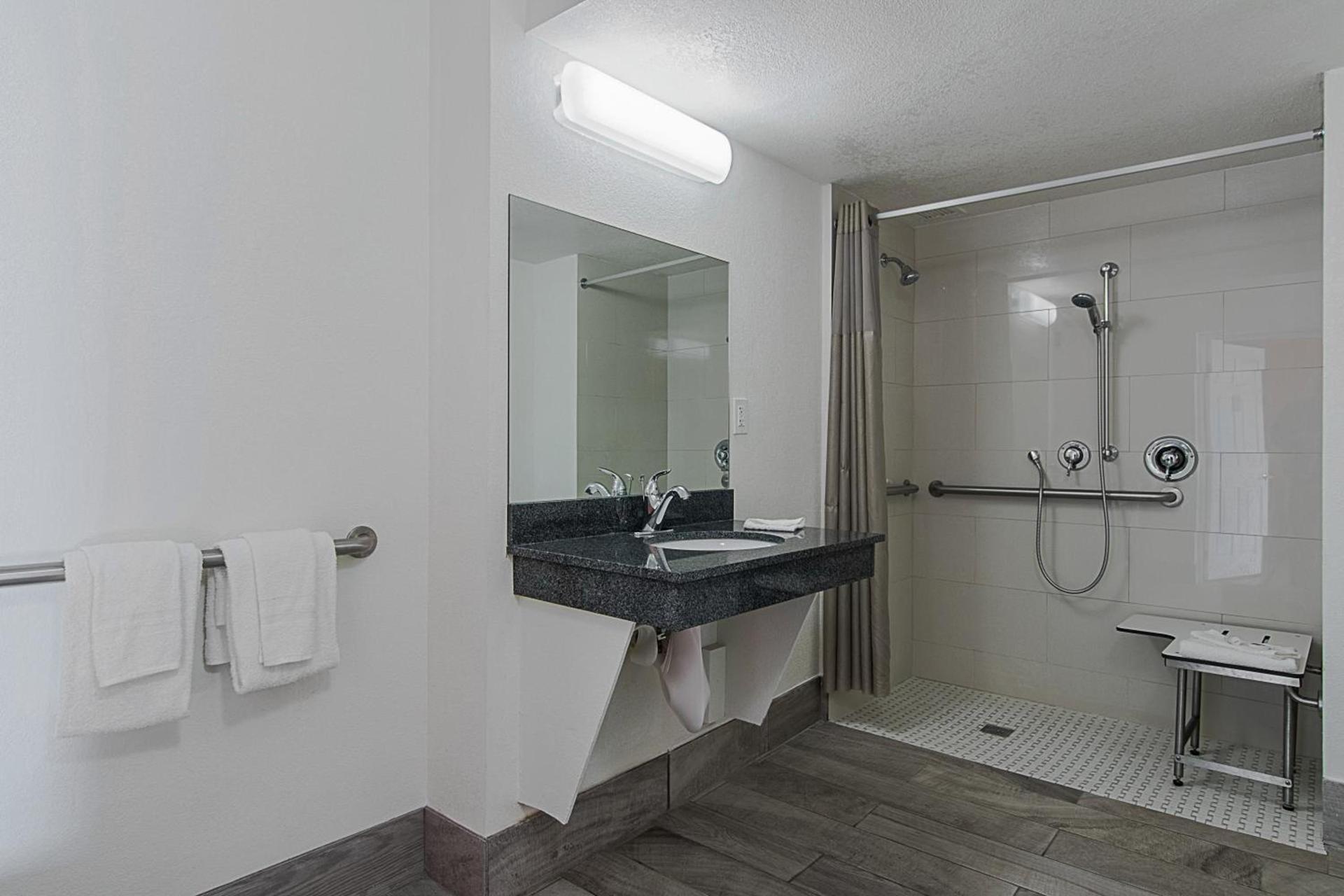Motel 6 Atlanta GA Atlanta Airport Virginia Ave photo 25