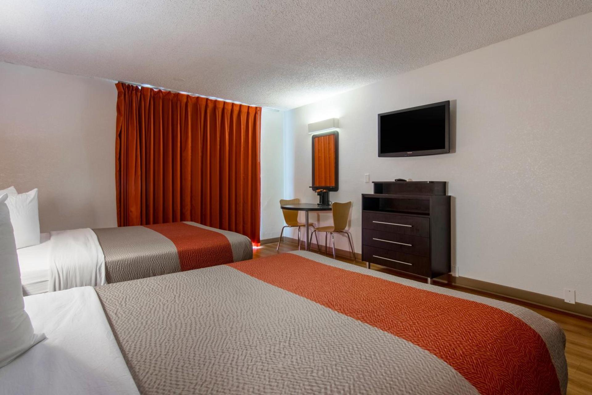 Motel 6 Atlanta GA Atlanta Airport Virginia Ave photo 19