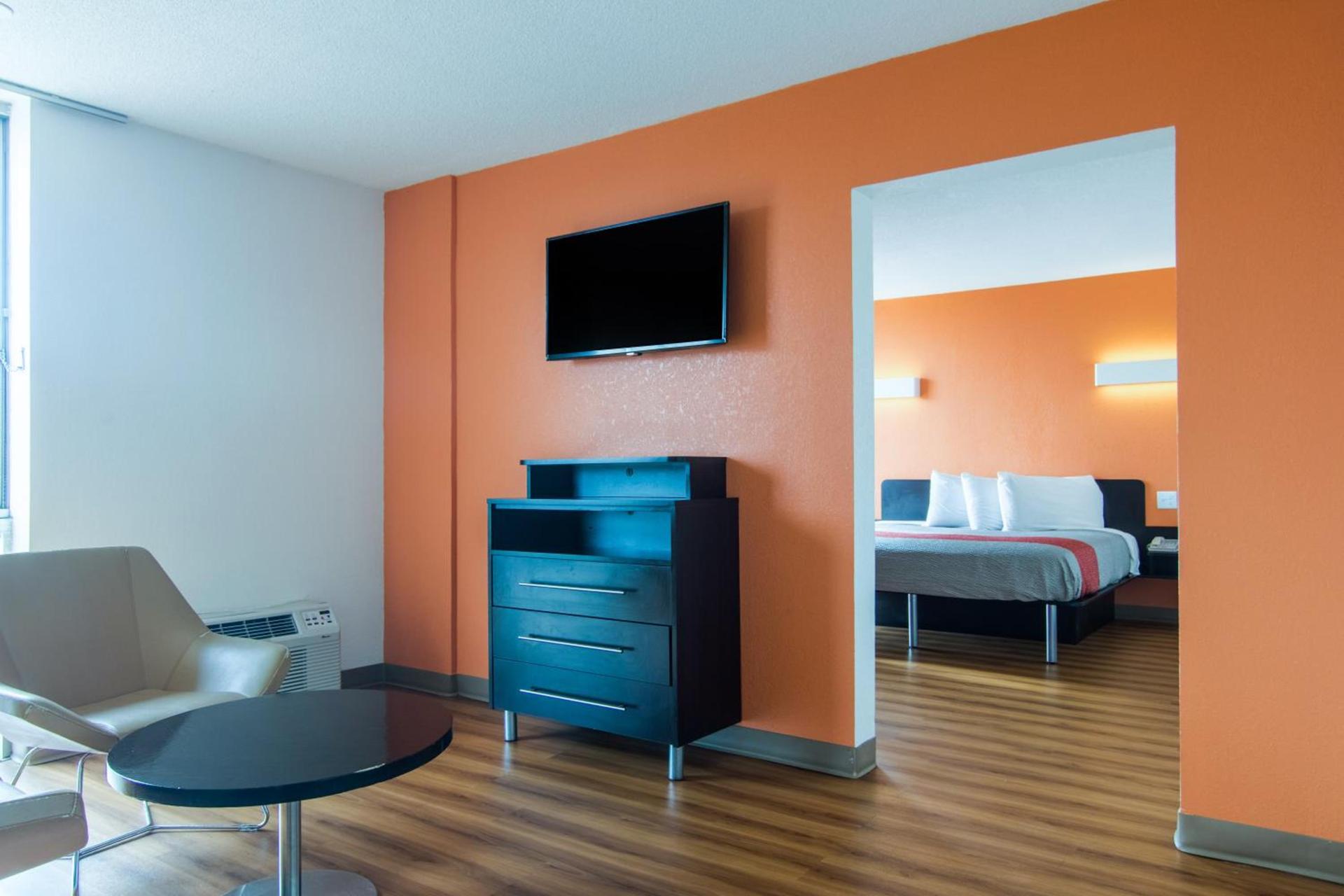 Motel 6 Atlanta GA Atlanta Airport Virginia Ave photo 9