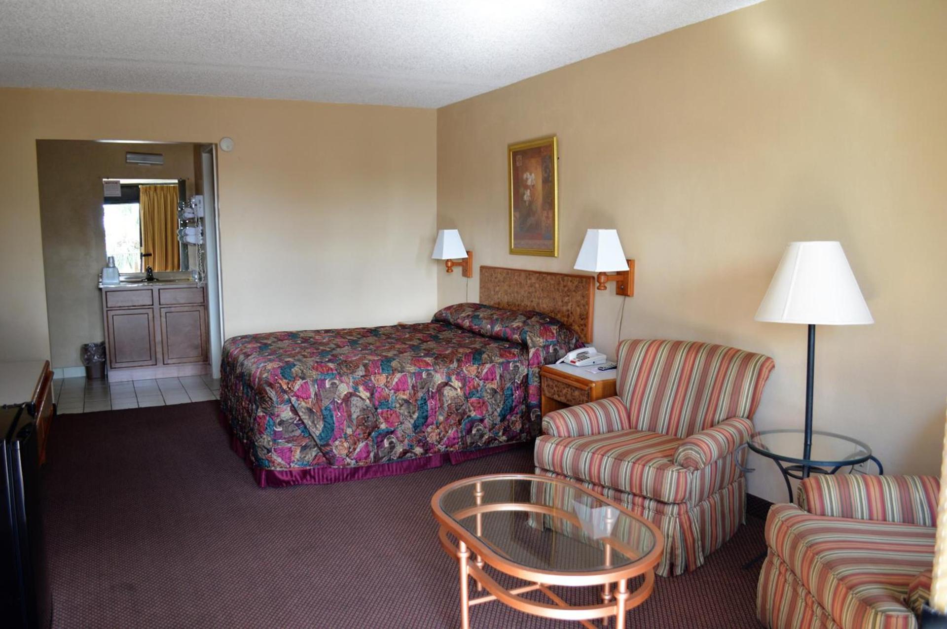 Tarpon Shores Inn photo 13
