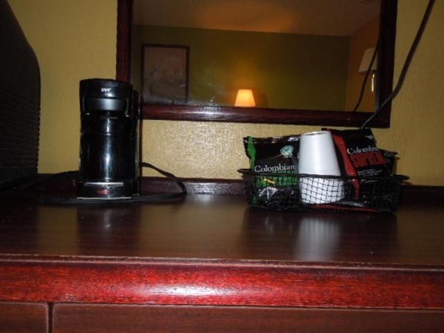 Boulevard Inn photo 11