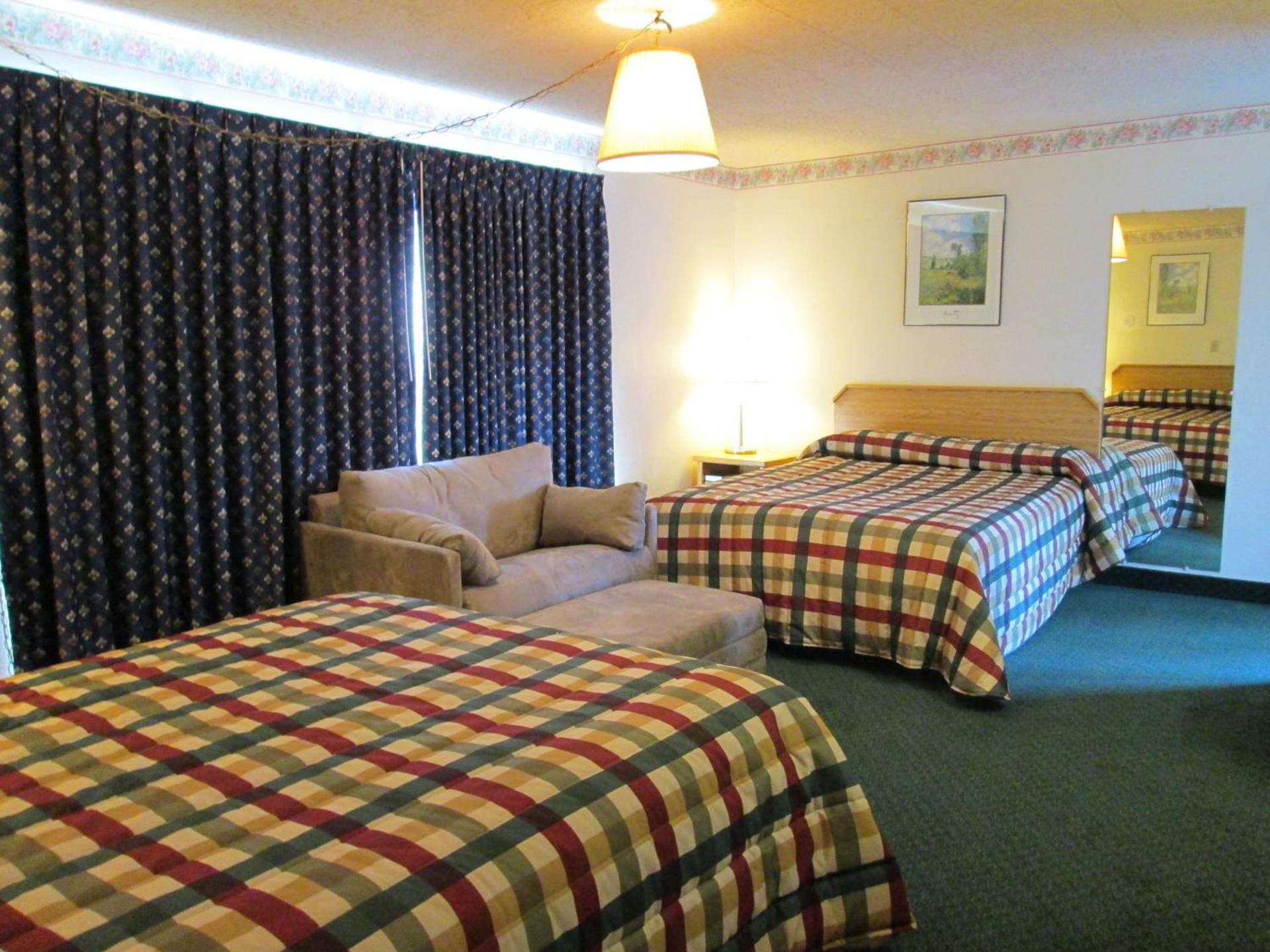 Townhouse Motel photo 15