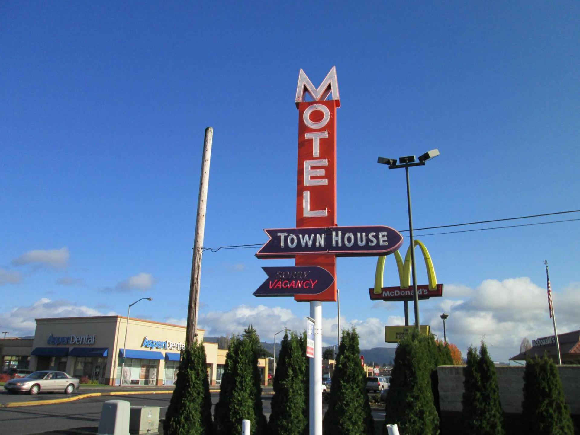 Townhouse Motel photo 14