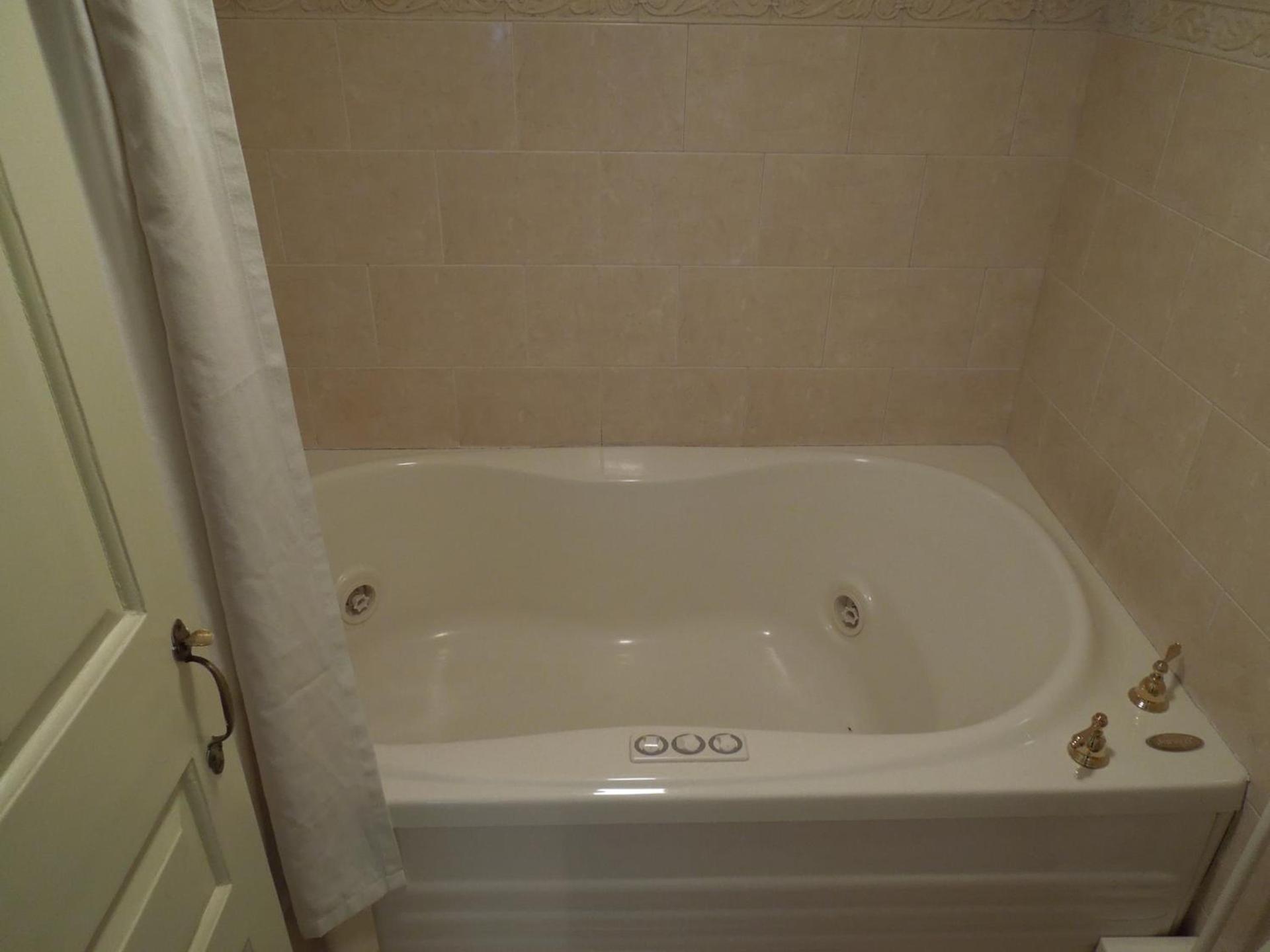 Admiral Farragut Inn photo 23