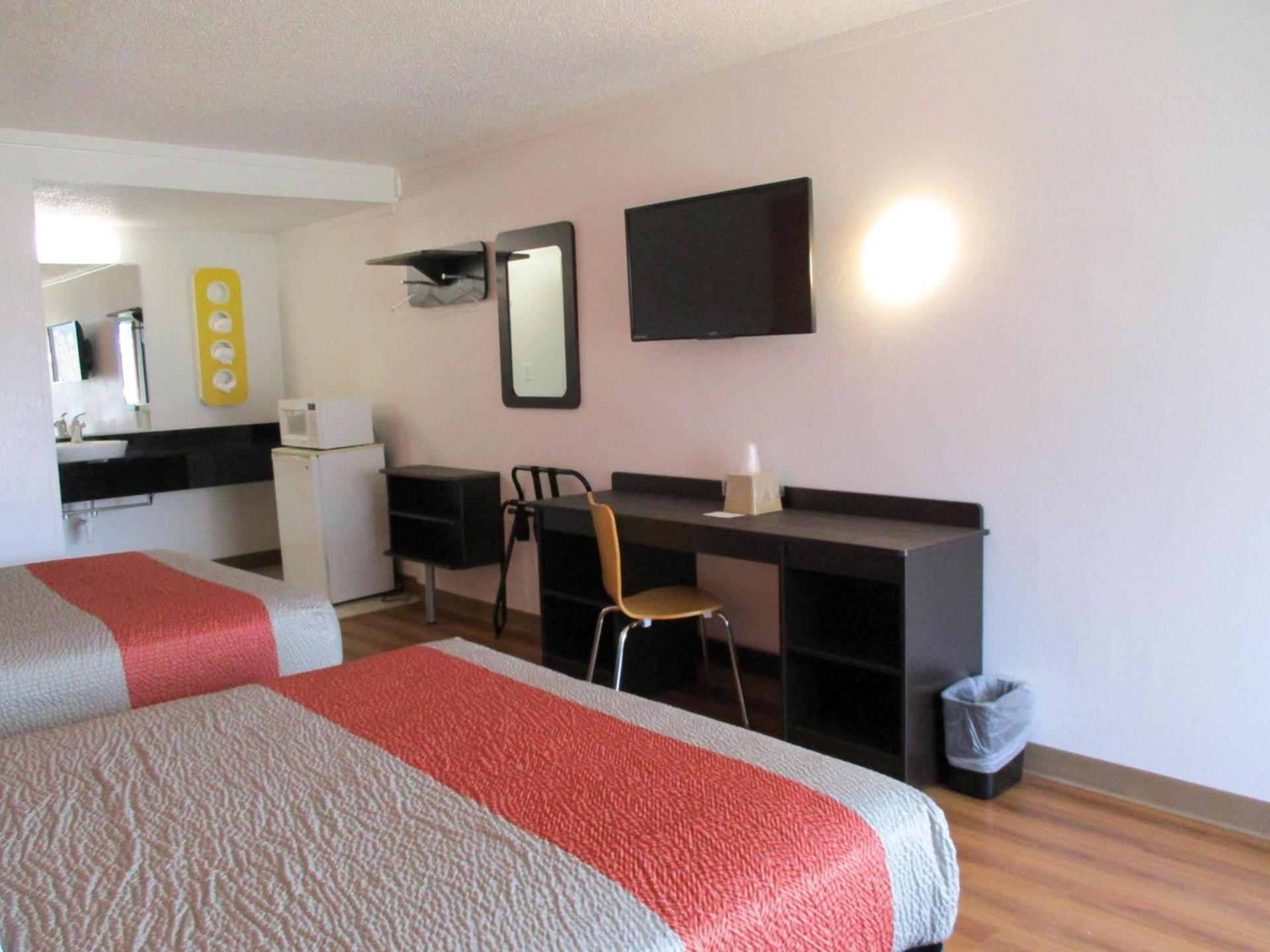 Motel 6-Schenectady, NY photo 34