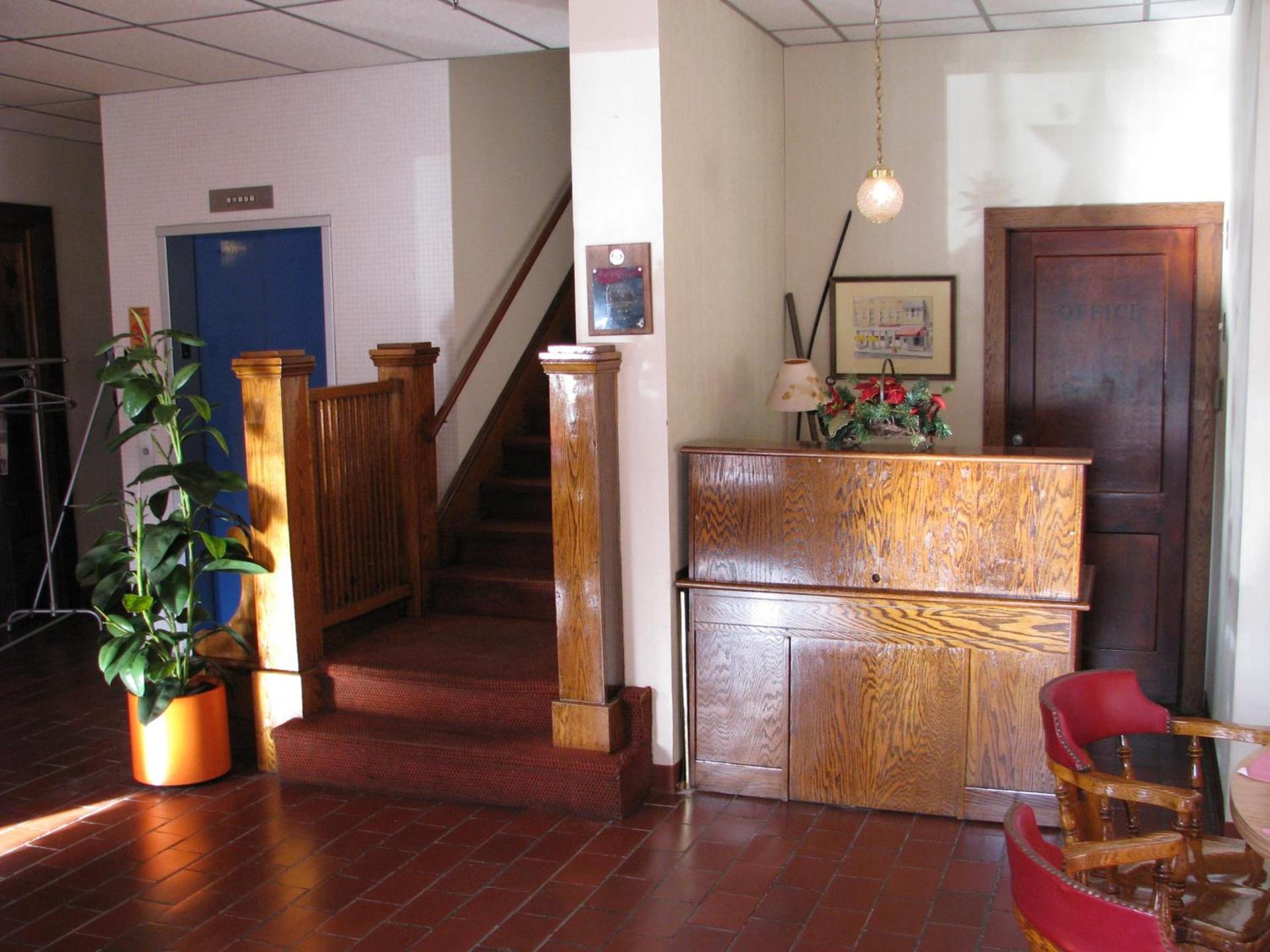 Old National Hotel photo 6