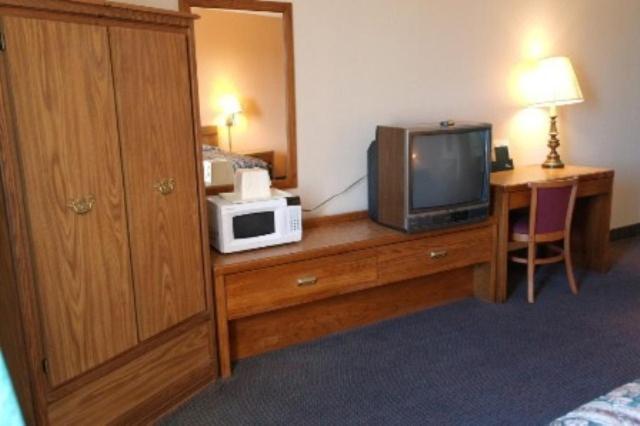 State Line Inn photo 5