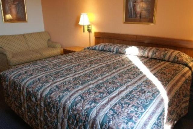 State Line Inn photo 6