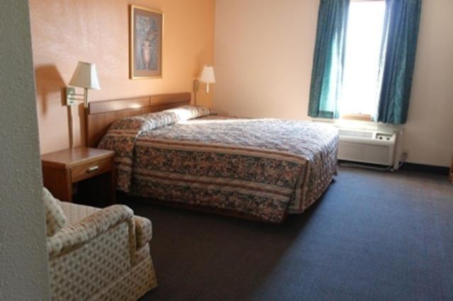 State Line Inn photo 8