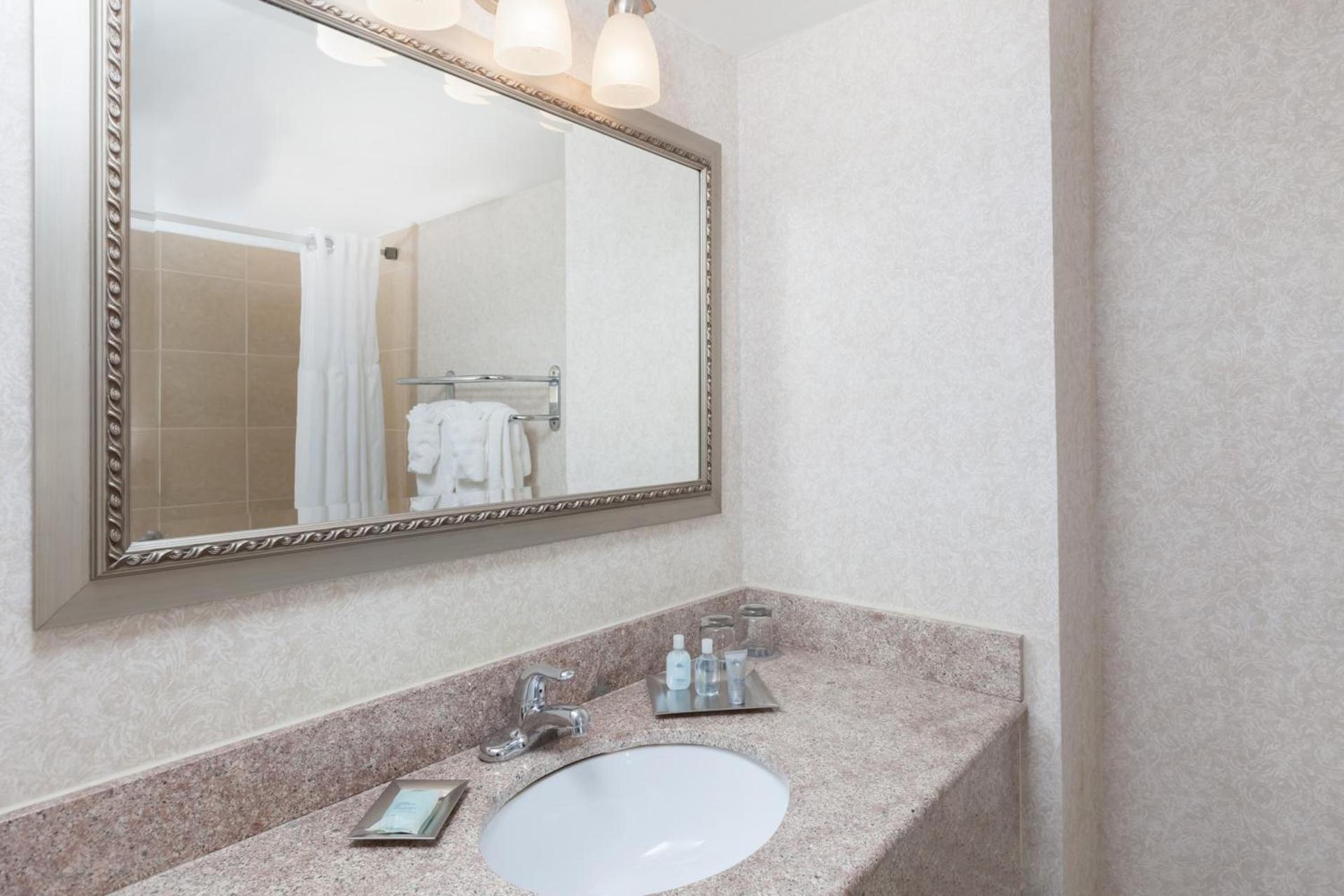 Wyndham Virginia Beach Oceanfront photo 58