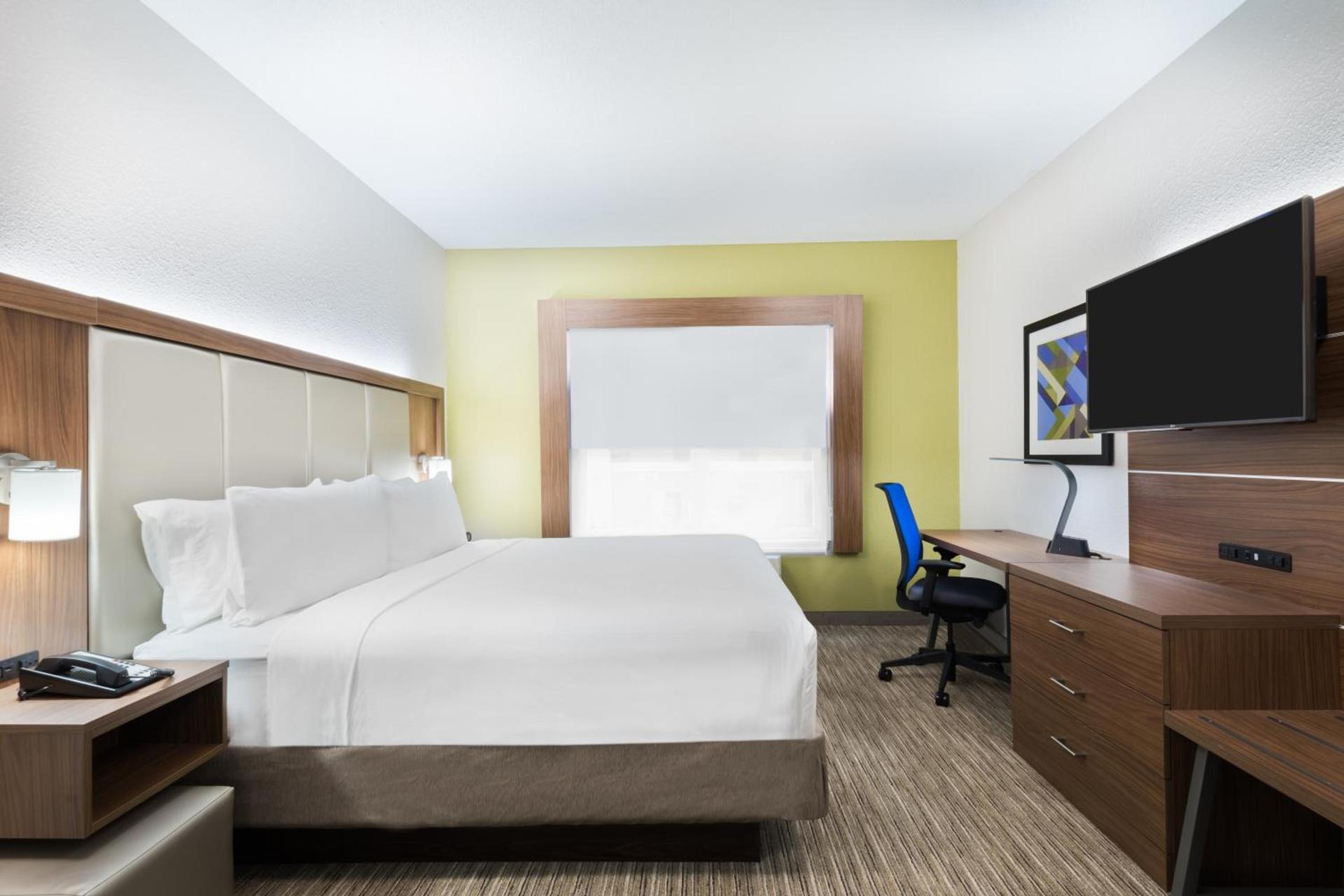 Holiday Inn Express & Suites - Columbus Airport East by IHG photo 3