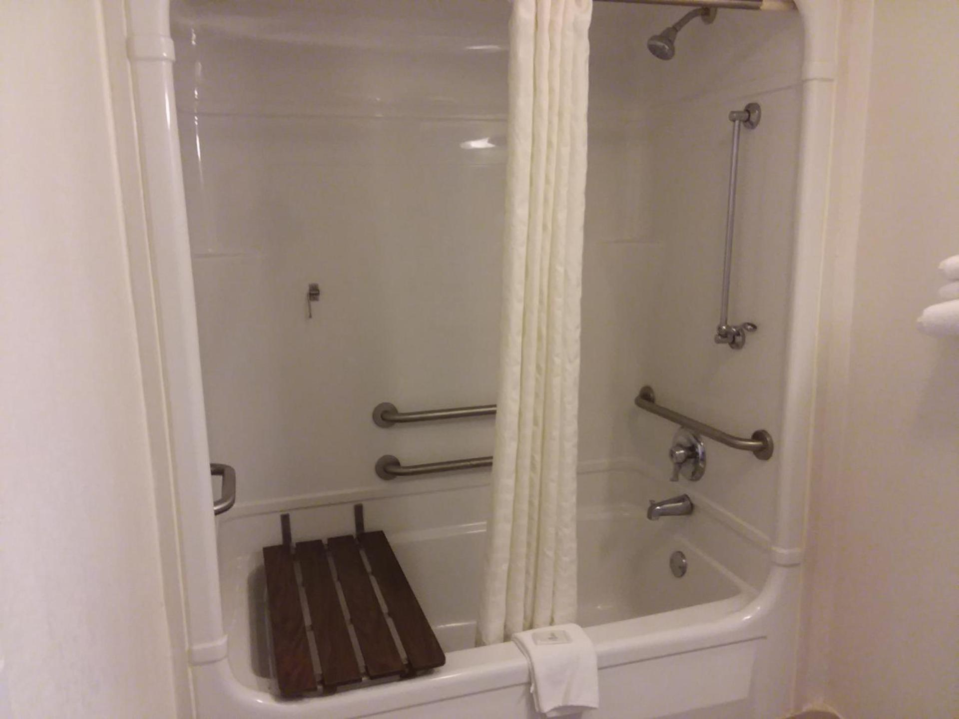 Knights Inn Burlington NC photo 19
