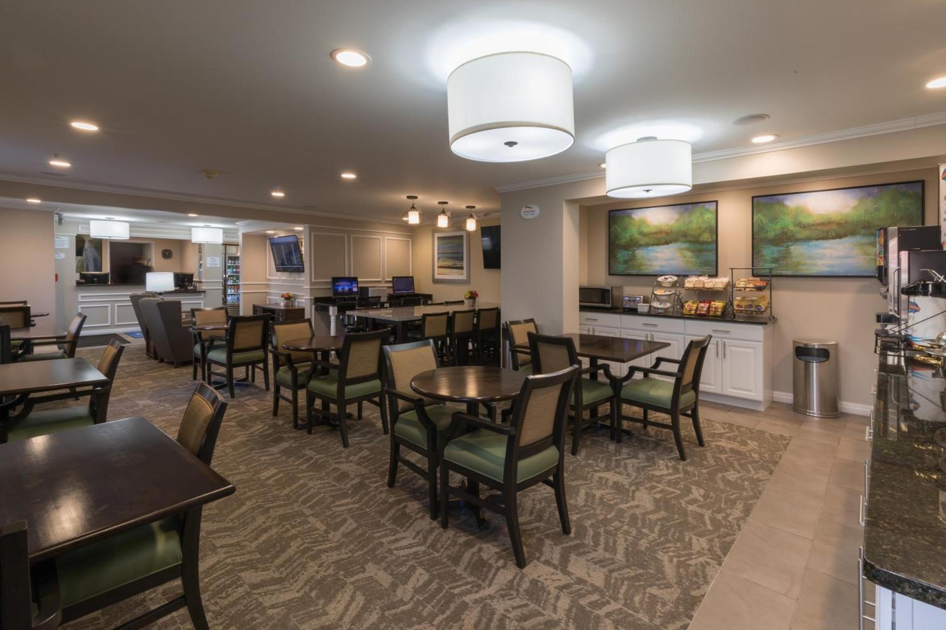 Baymont by Wyndham Detroit Airport/Romulus photo 30