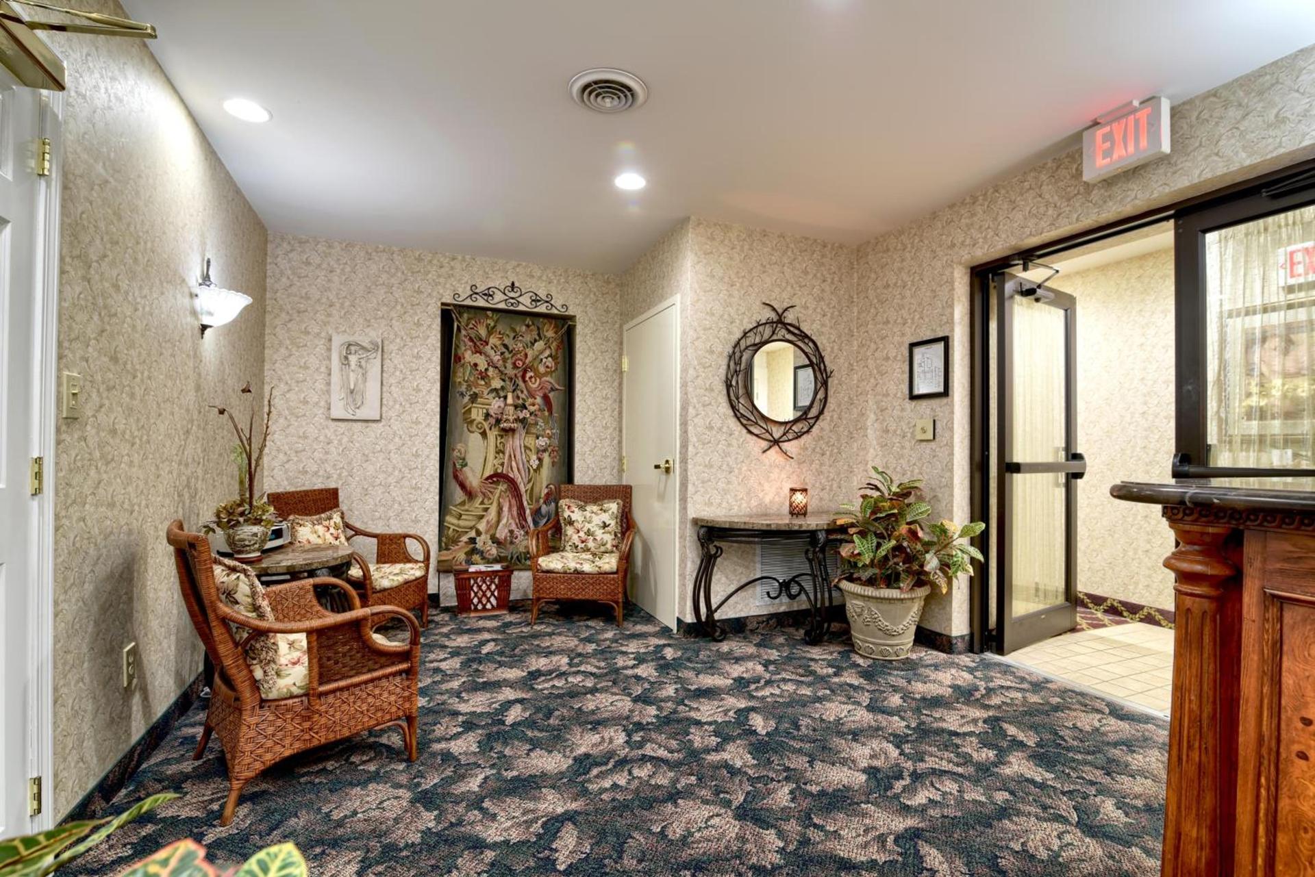 Roosevelt Inn & Suites Saratoga Springs photo 16
