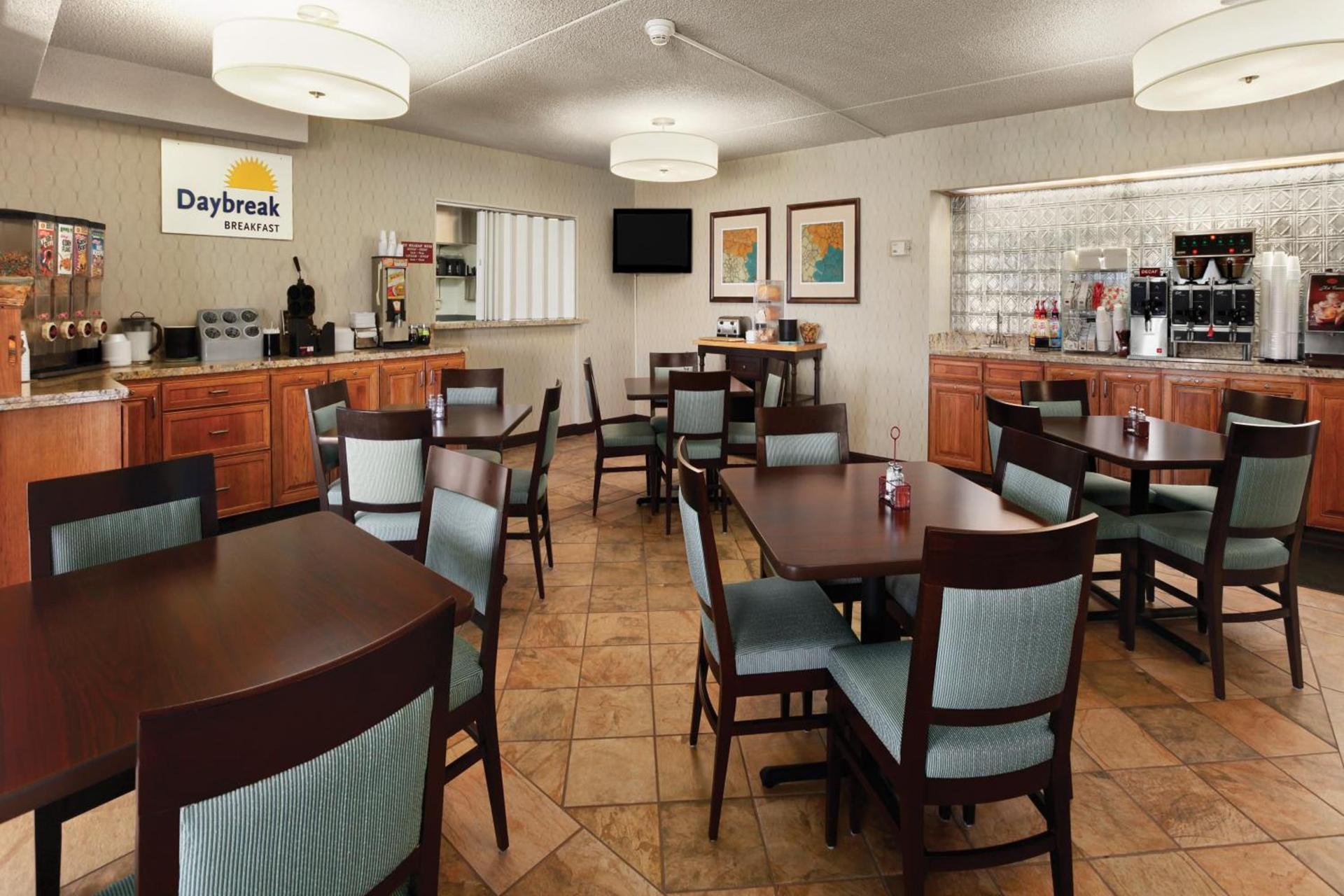 Days Inn by Wyndham Helena photo 14