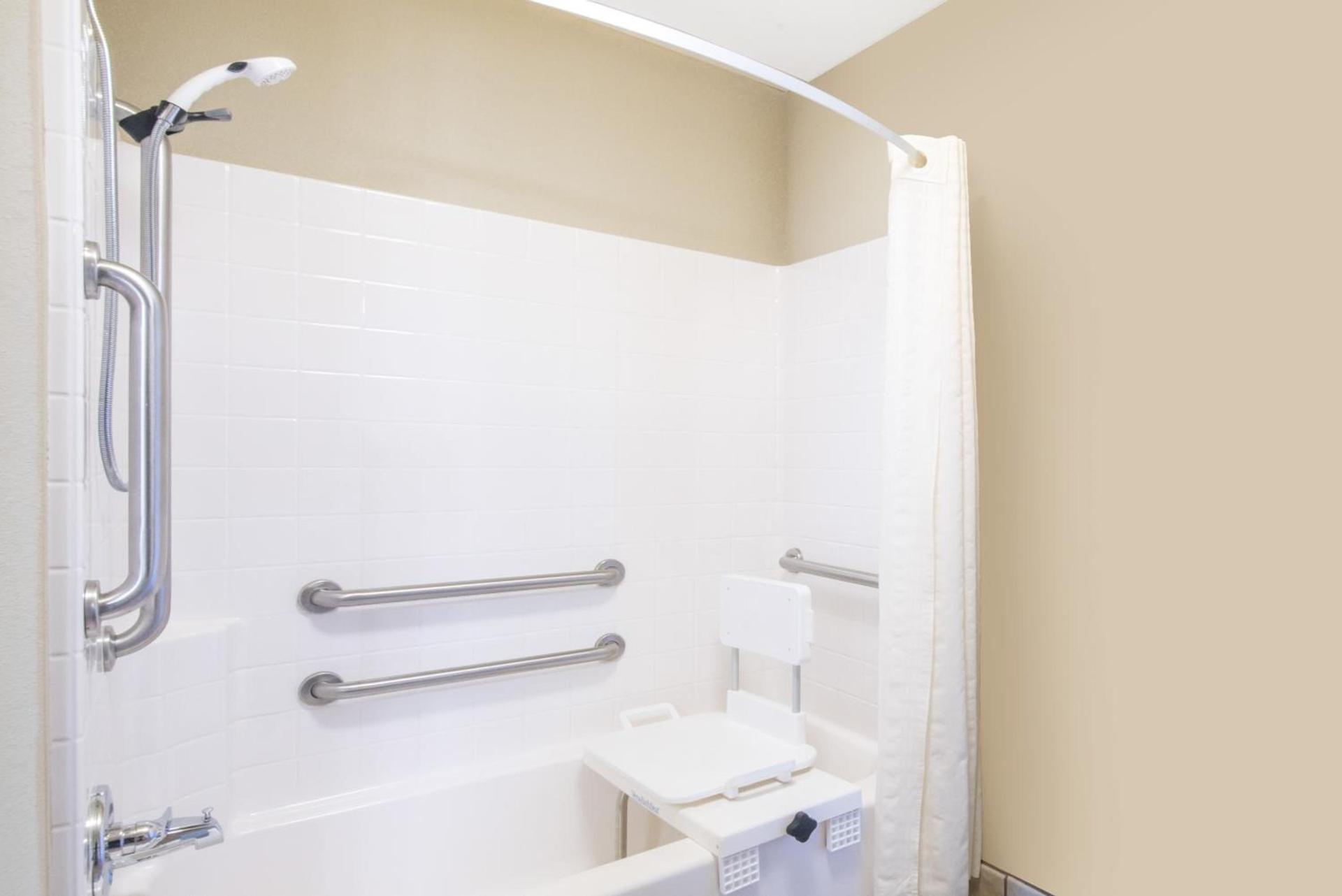 Hawthorn Suites by Wyndham Williston photo 33