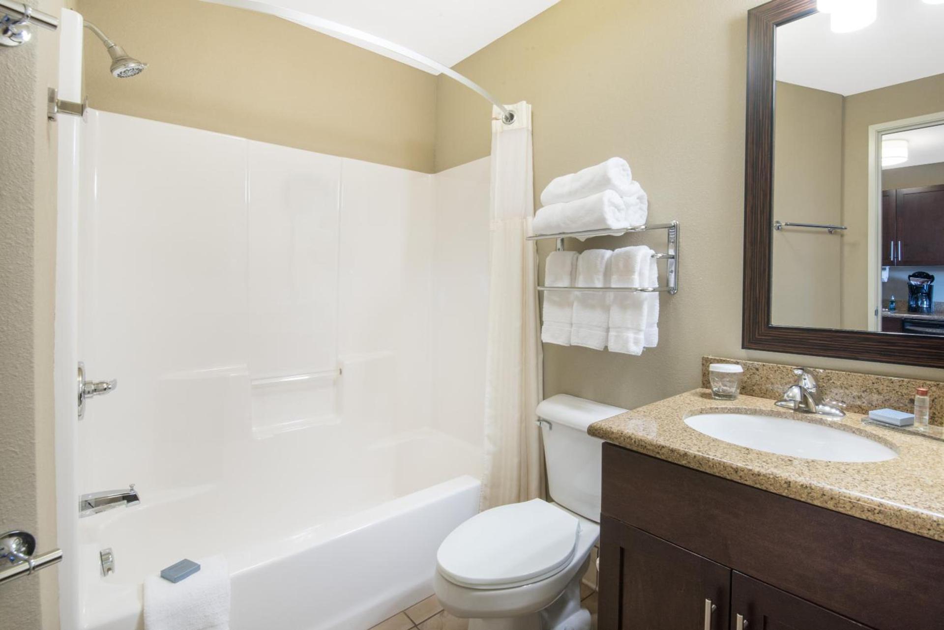 Hawthorn Suites by Wyndham Williston photo 32
