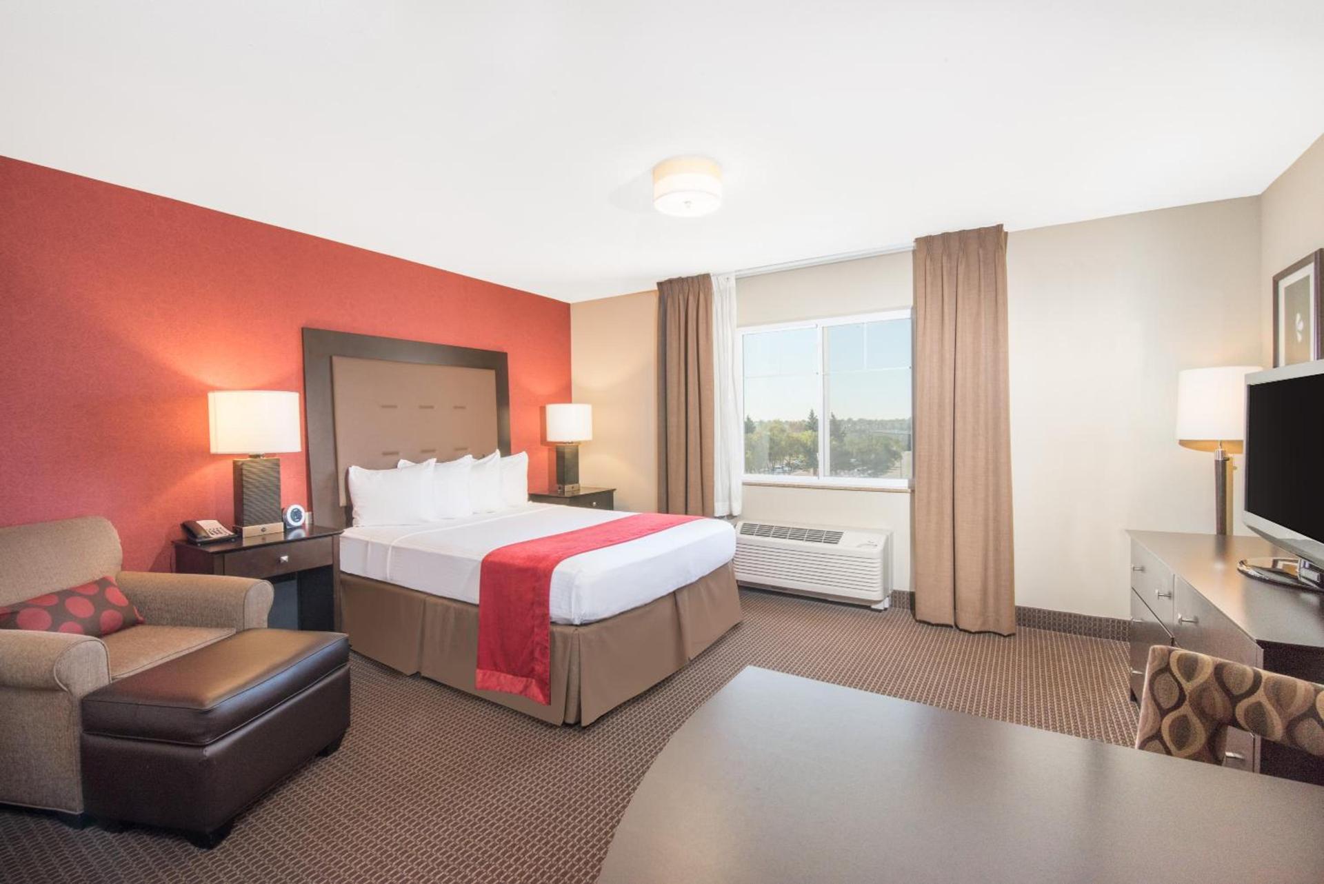 Hawthorn Suites by Wyndham Williston photo 38