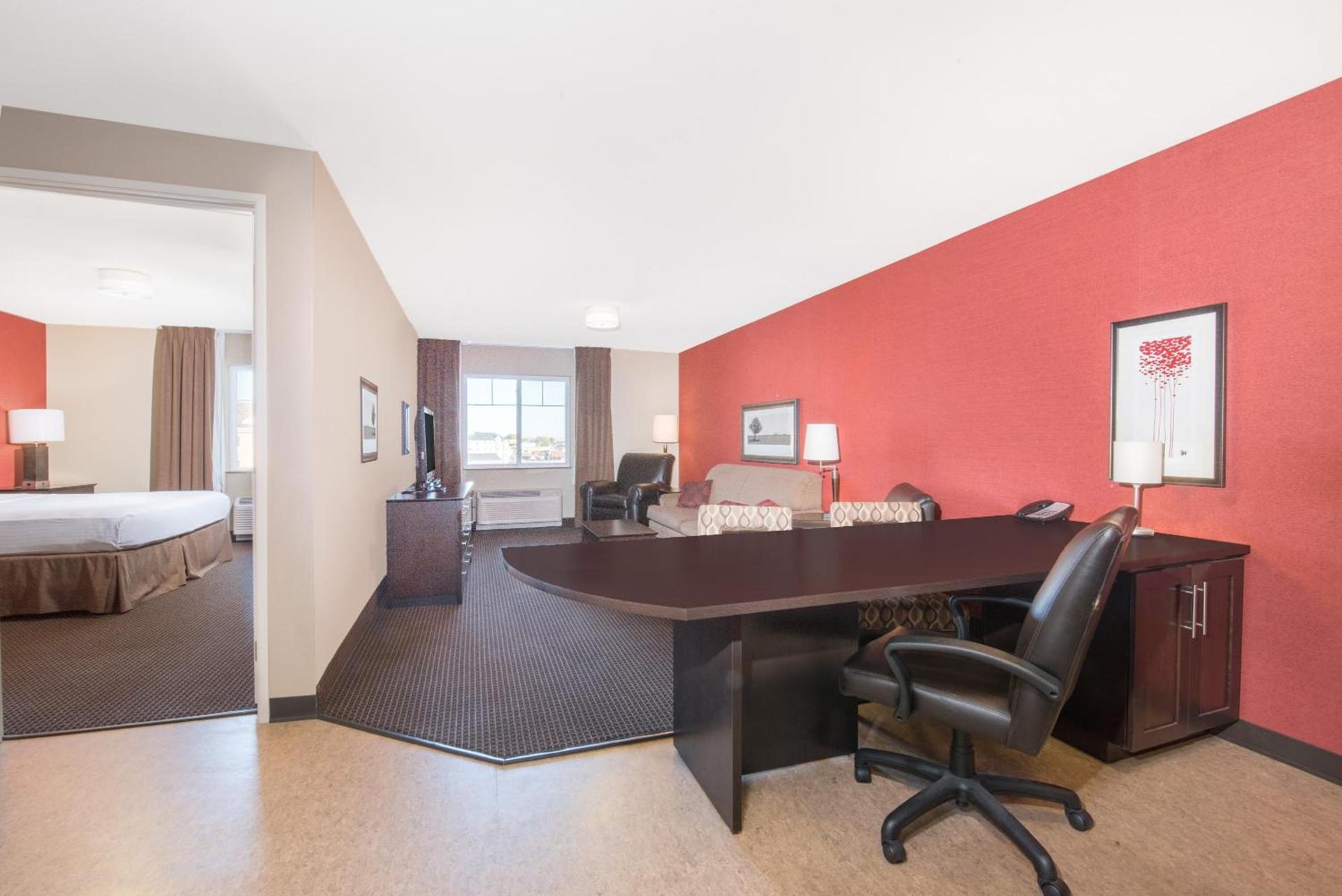 Hawthorn Suites by Wyndham Williston photo 40